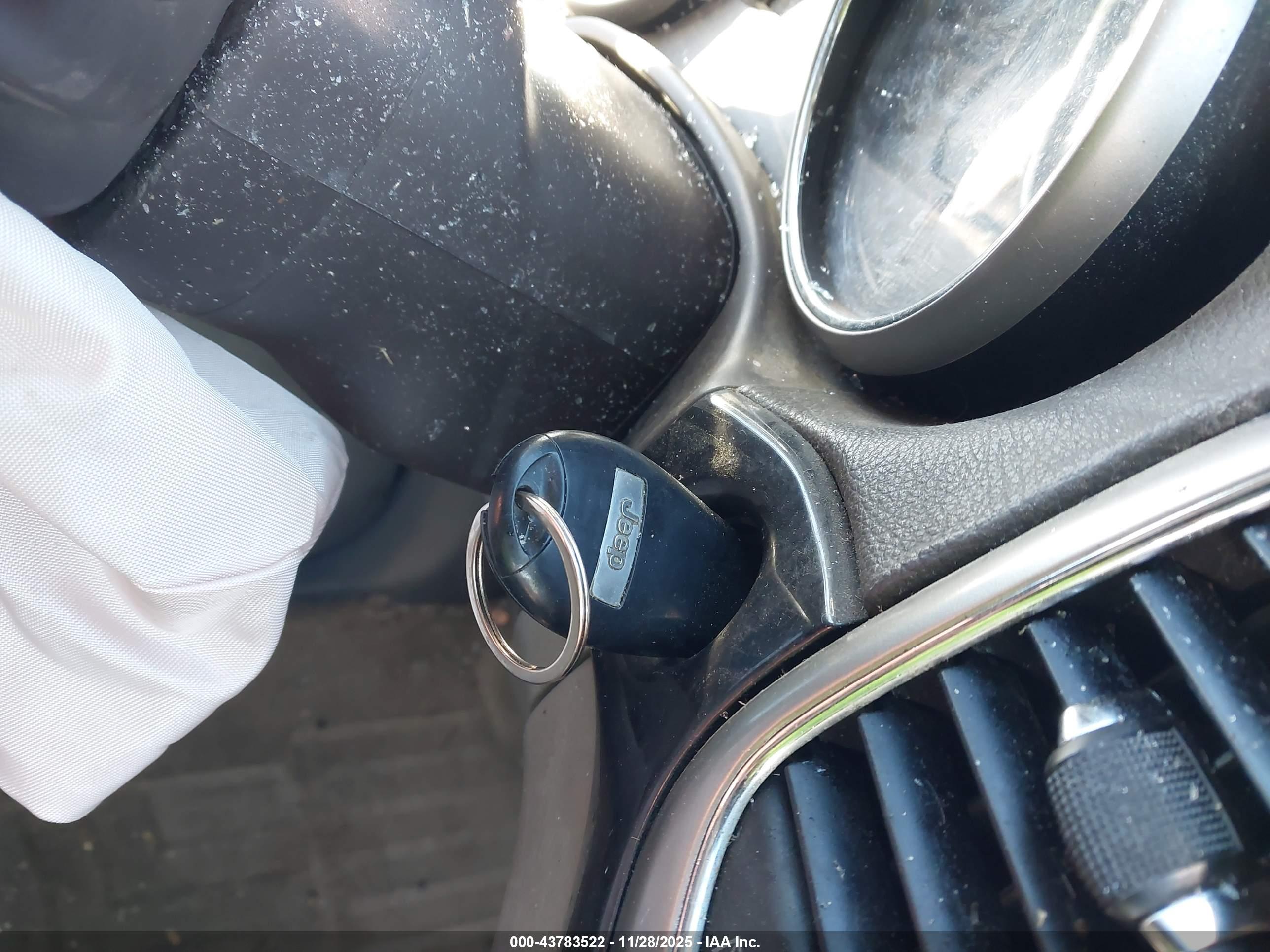 JEEP GRAND image 11