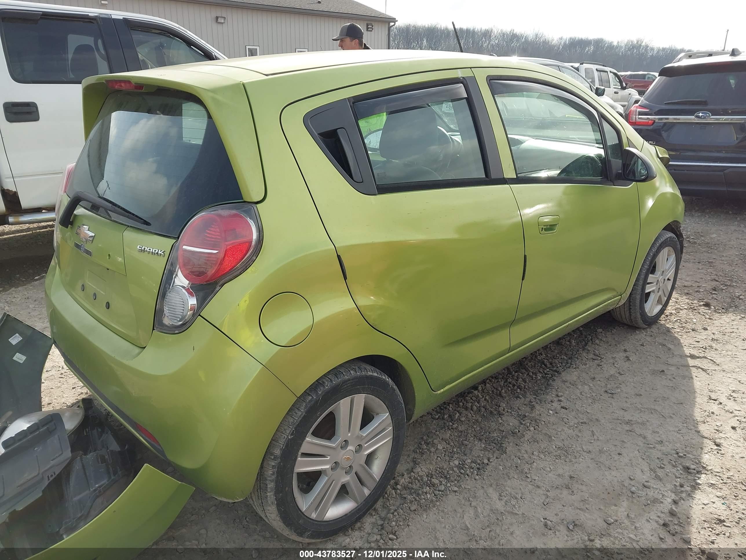 CHEVROLET SPARK image 4