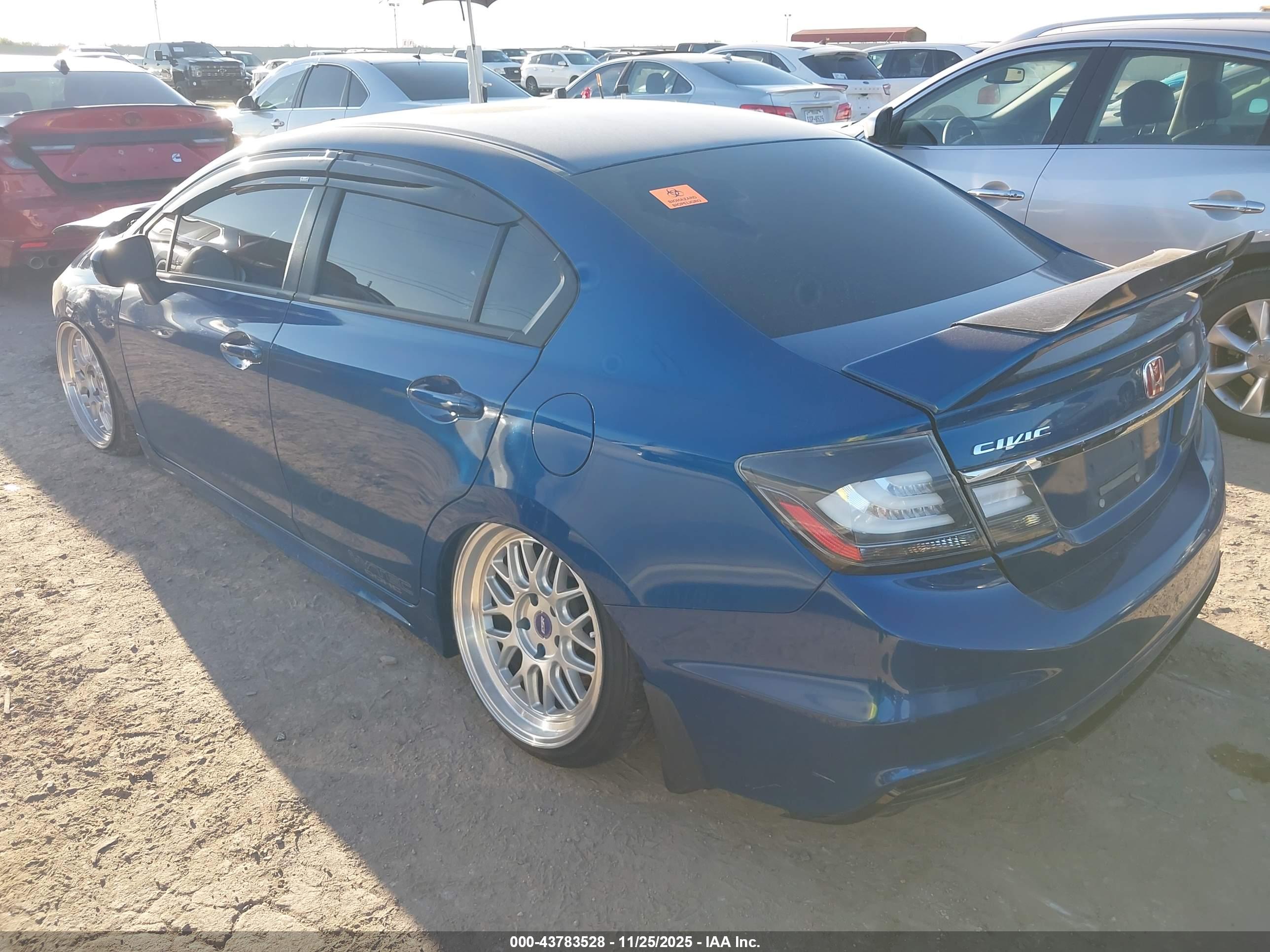 HONDA CIVIC image 3