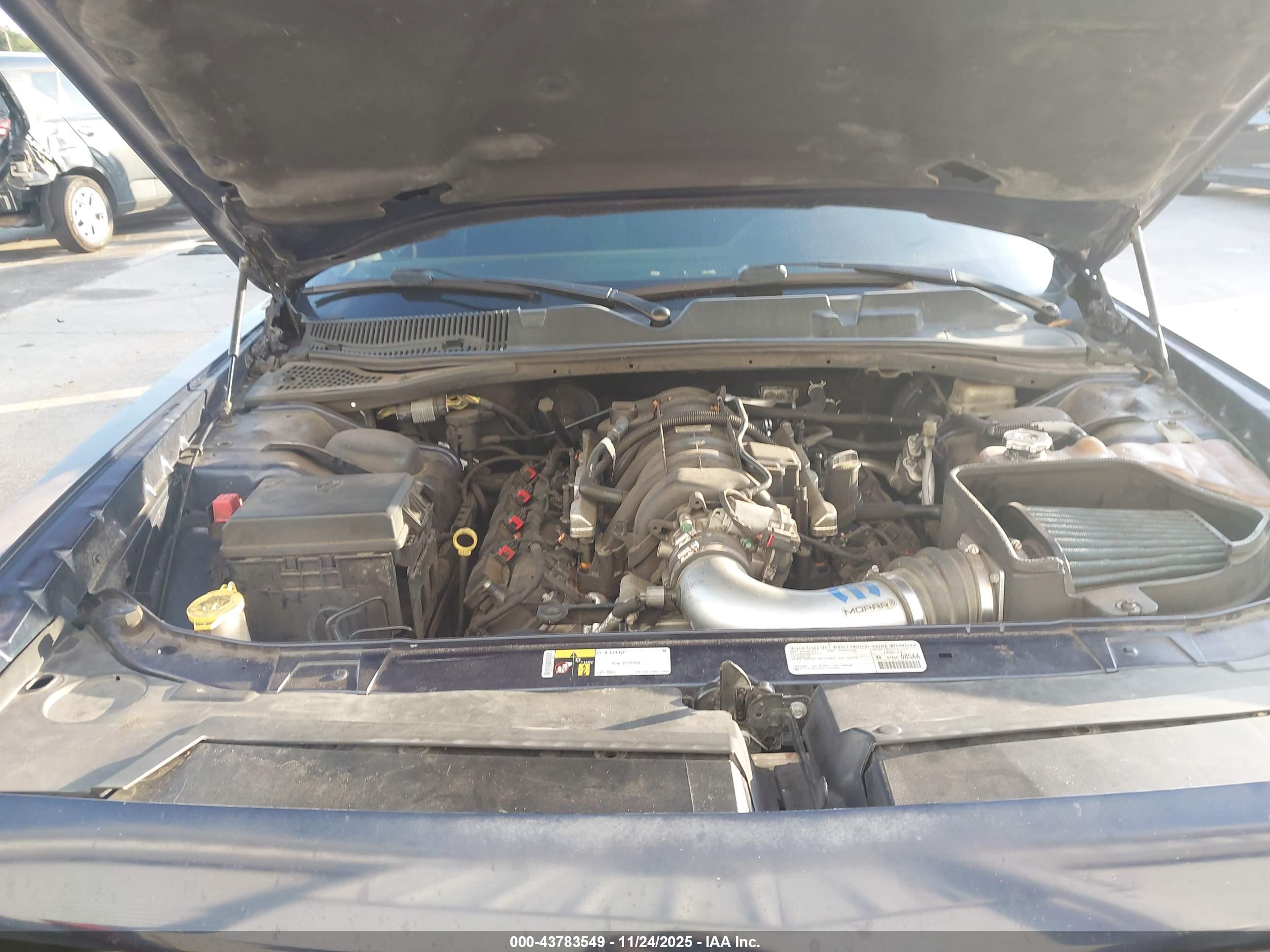 DODGE CHALLENGER image 10