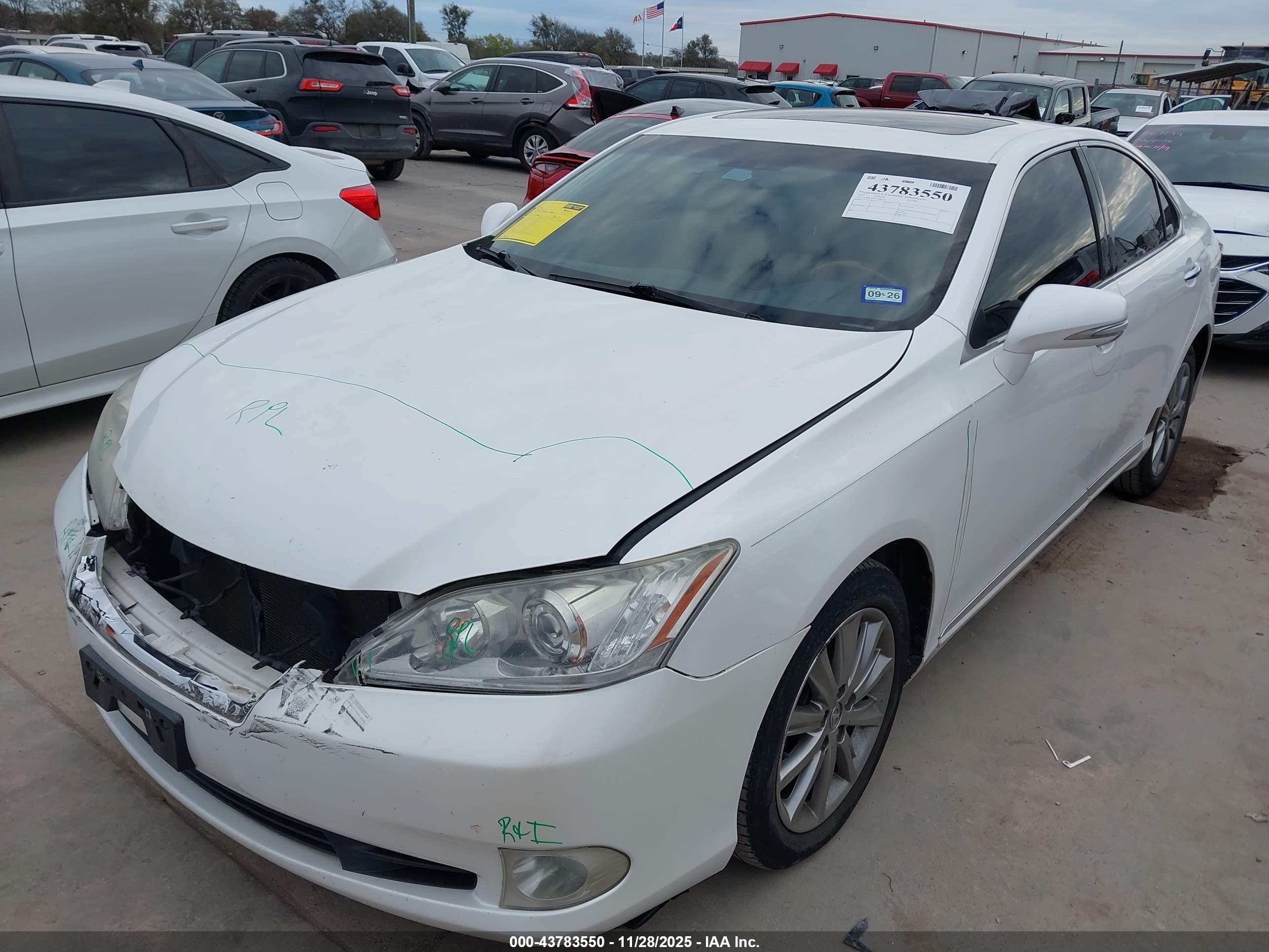 LEXUS ES image 2
