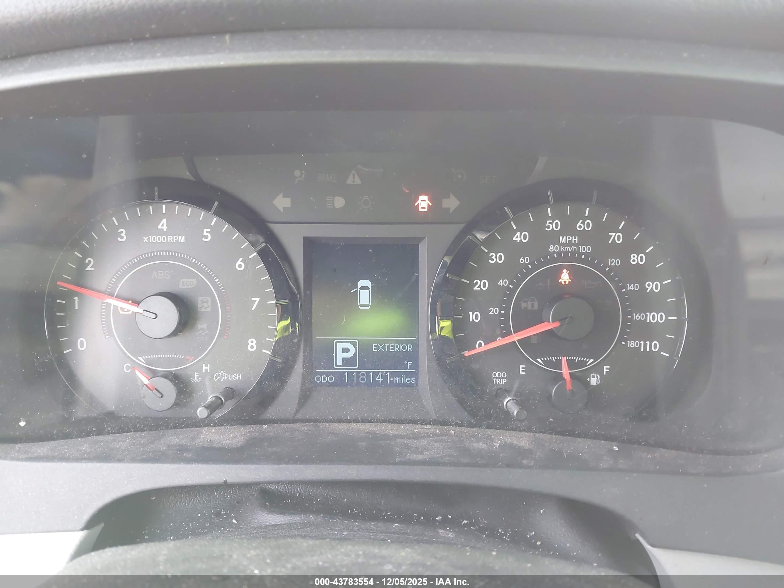 TOYOTA SIENNA image 7