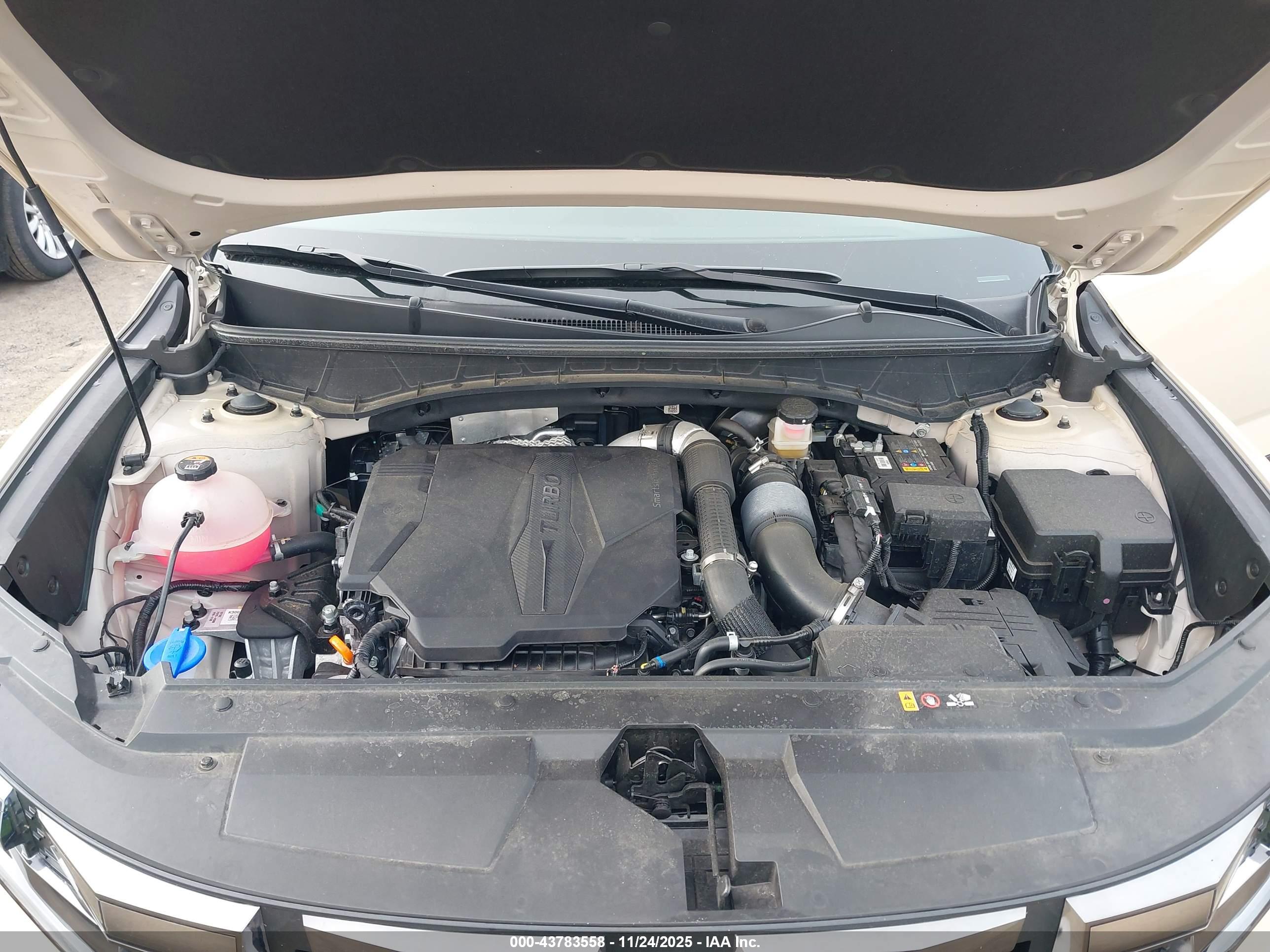 HYUNDAI SANTA image 10