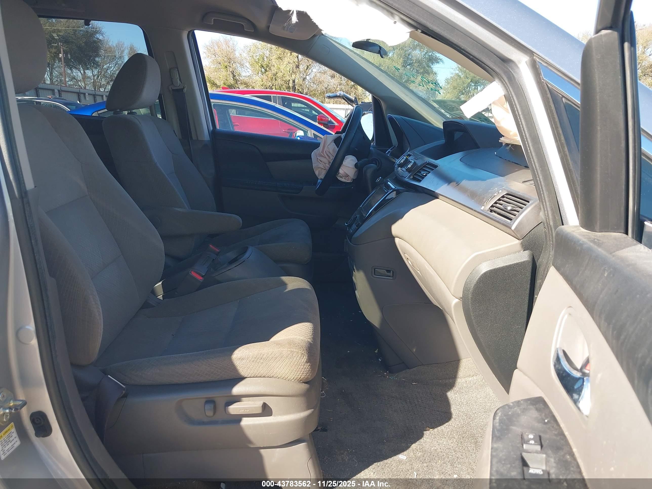 HONDA ODYSSEY image 5