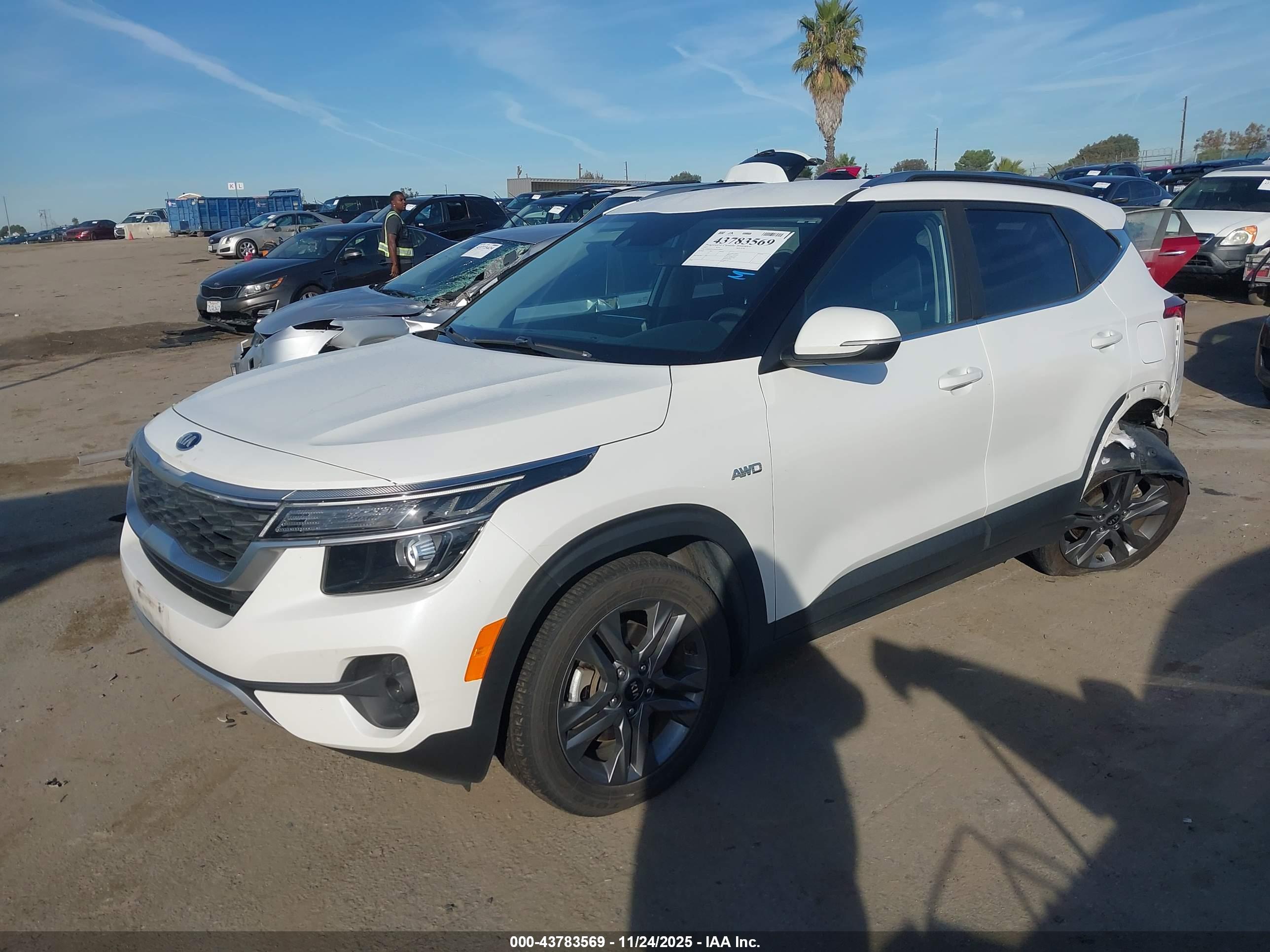KIA SELTOS image 2