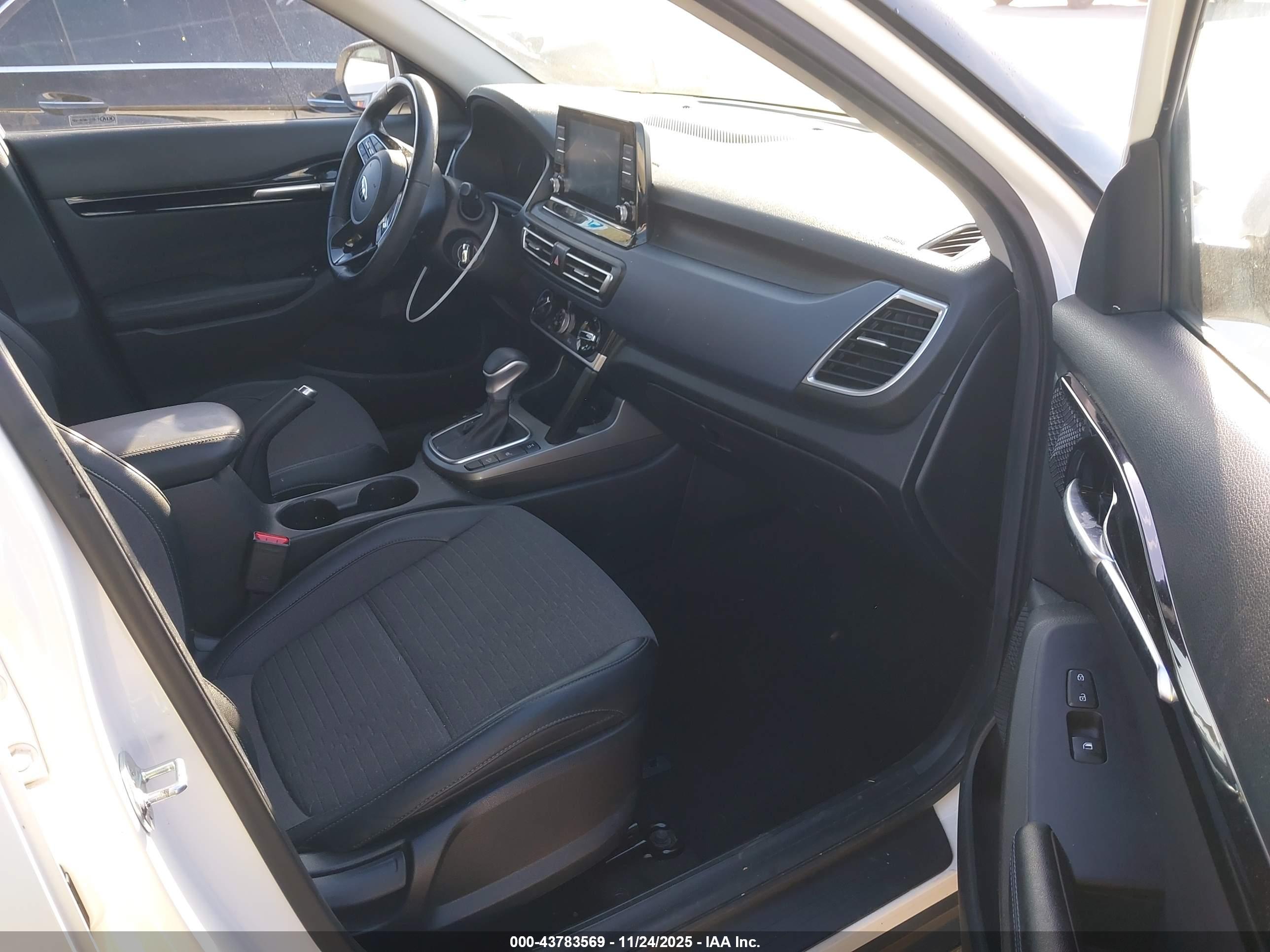 KIA SELTOS image 5