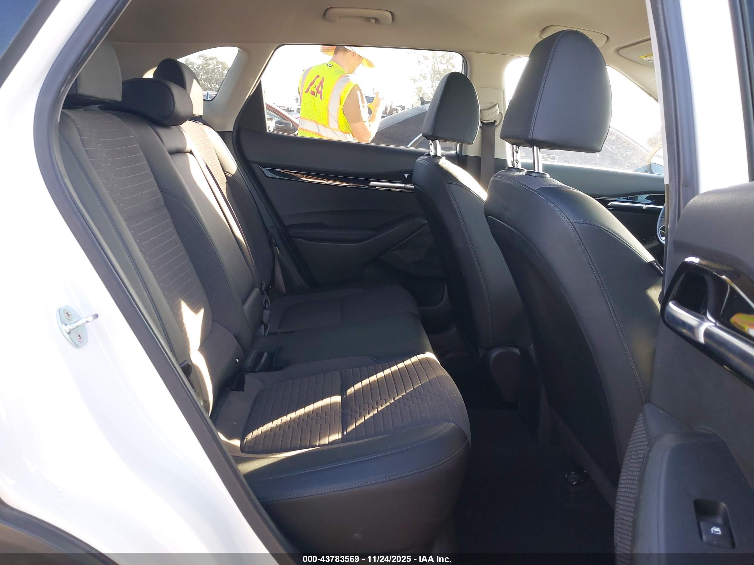 KIA SELTOS image 8