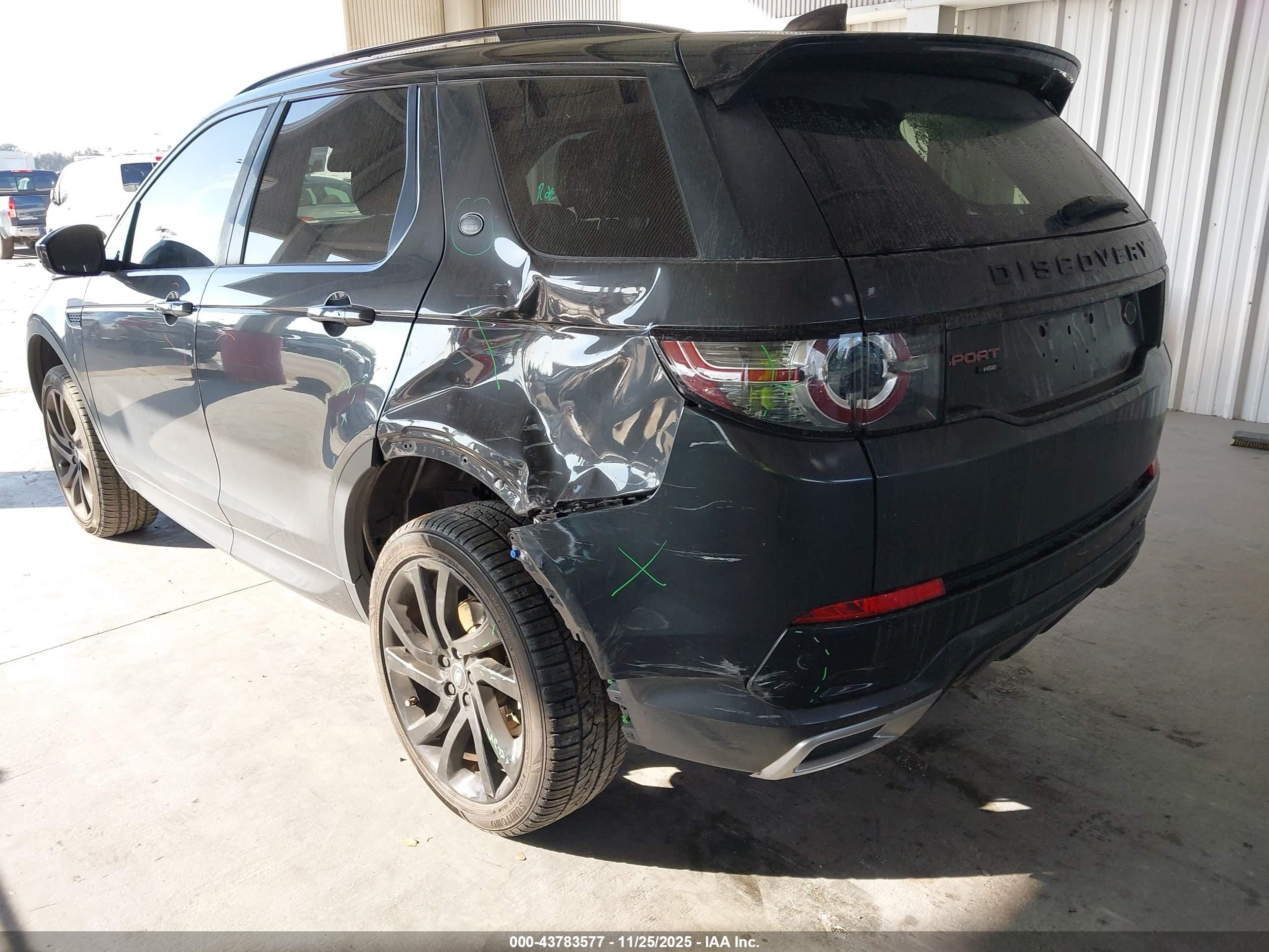 LAND ROVER image 3