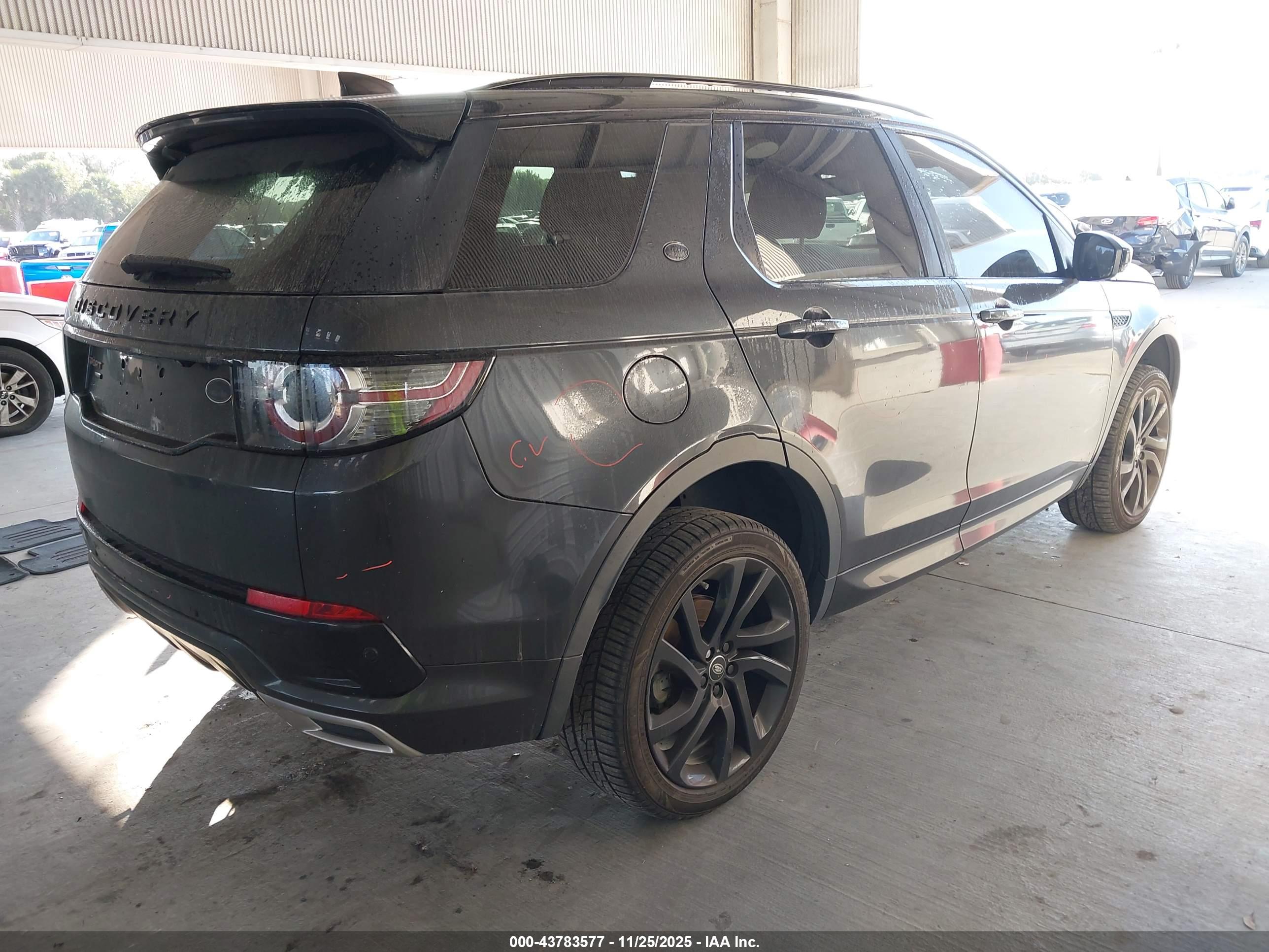 LAND ROVER image 4