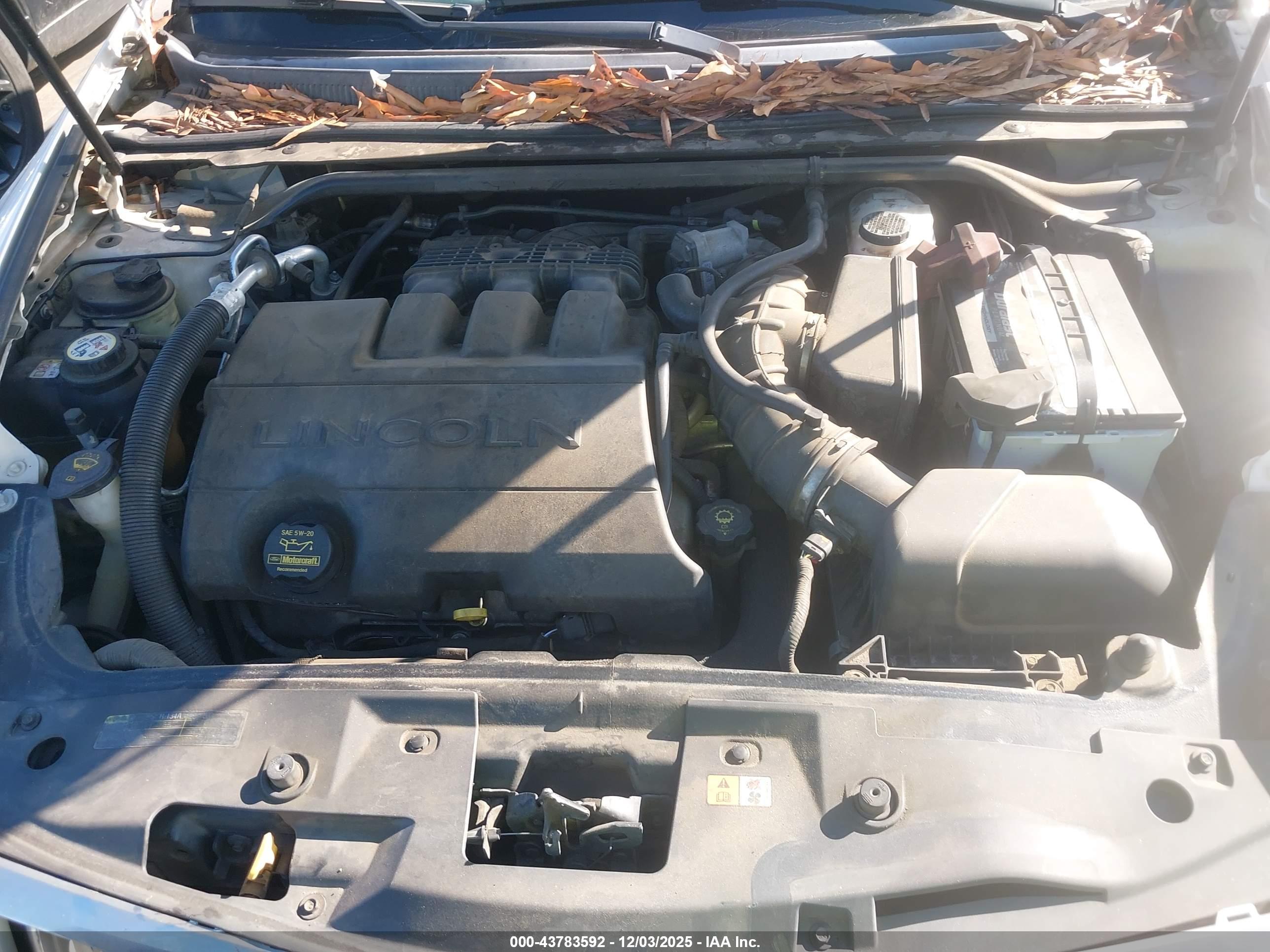 LINCOLN MKS image 10