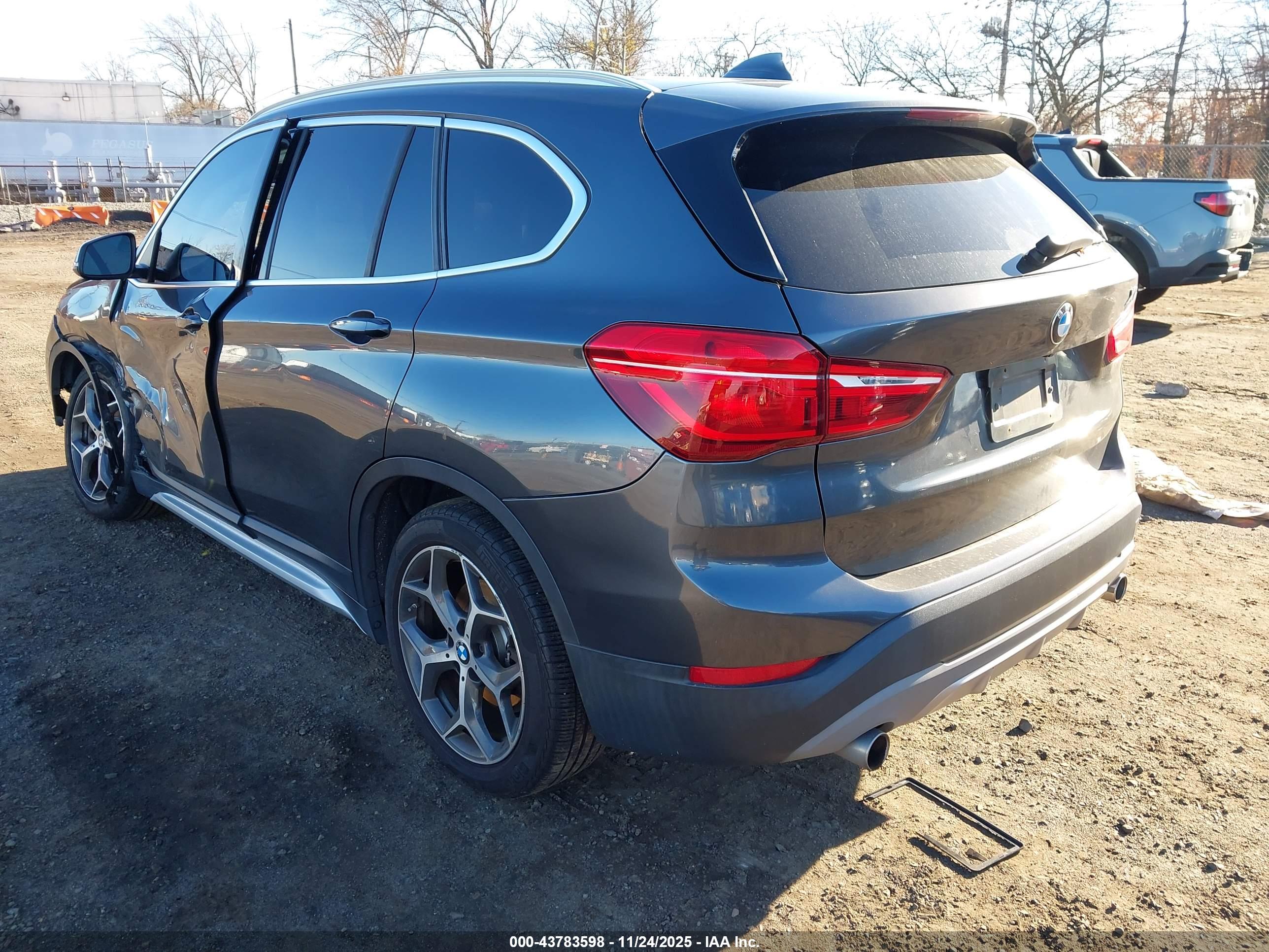 BMW X1 image 3