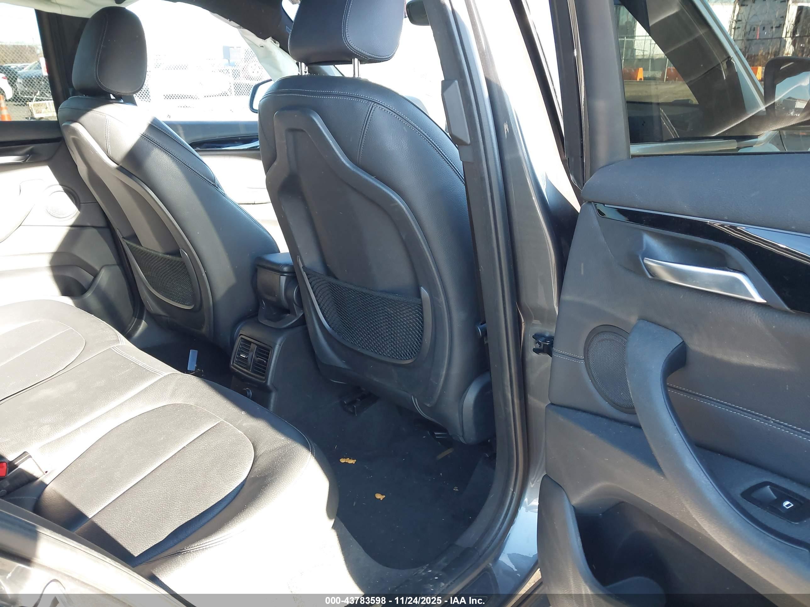 BMW X1 image 8
