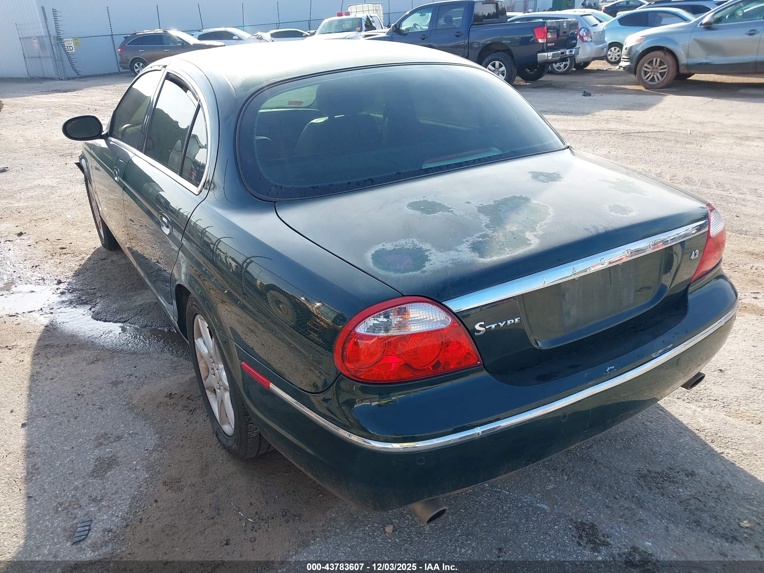JAGUAR S-TYPE image 3