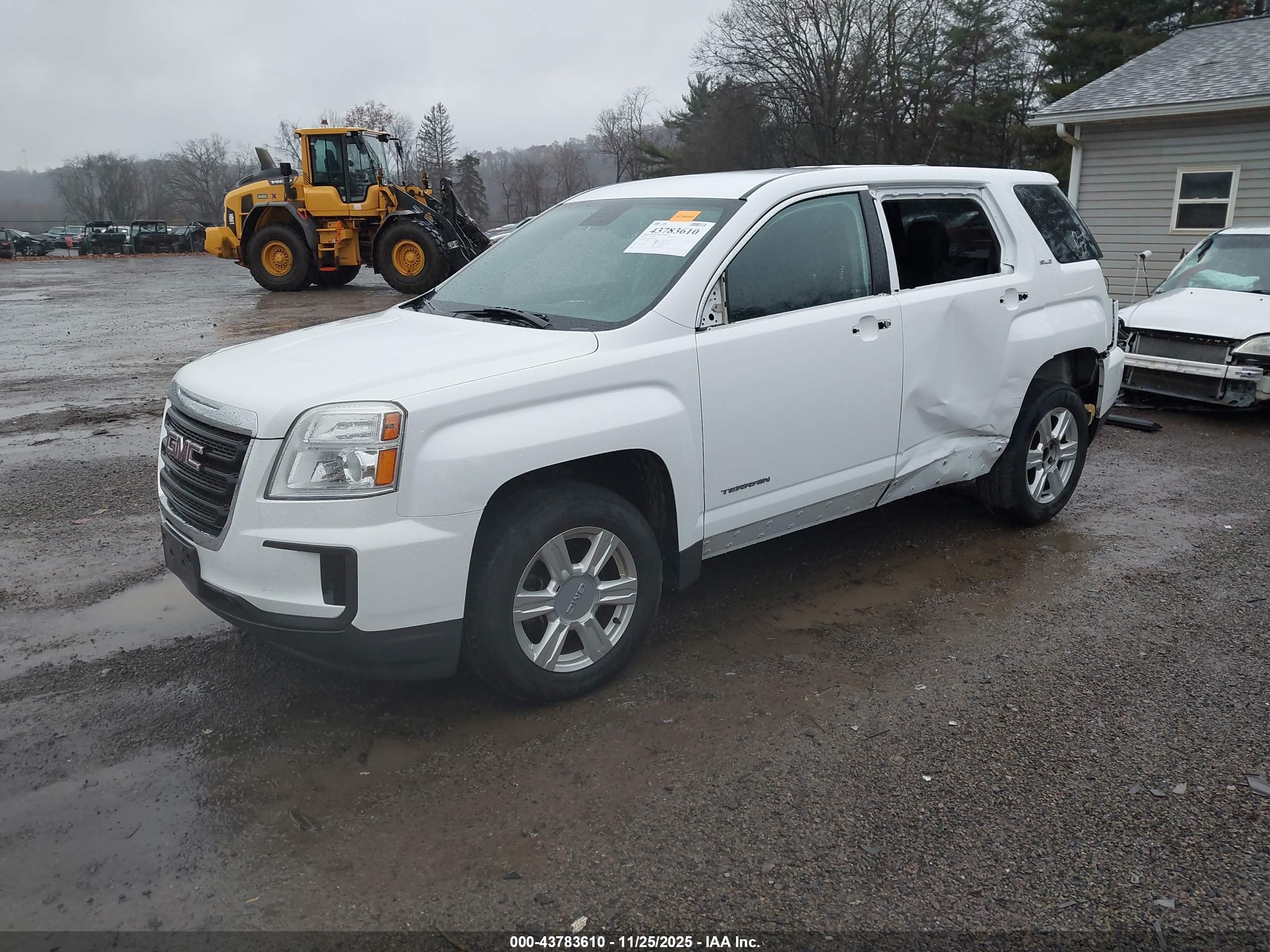 GMC TERRAIN image 2