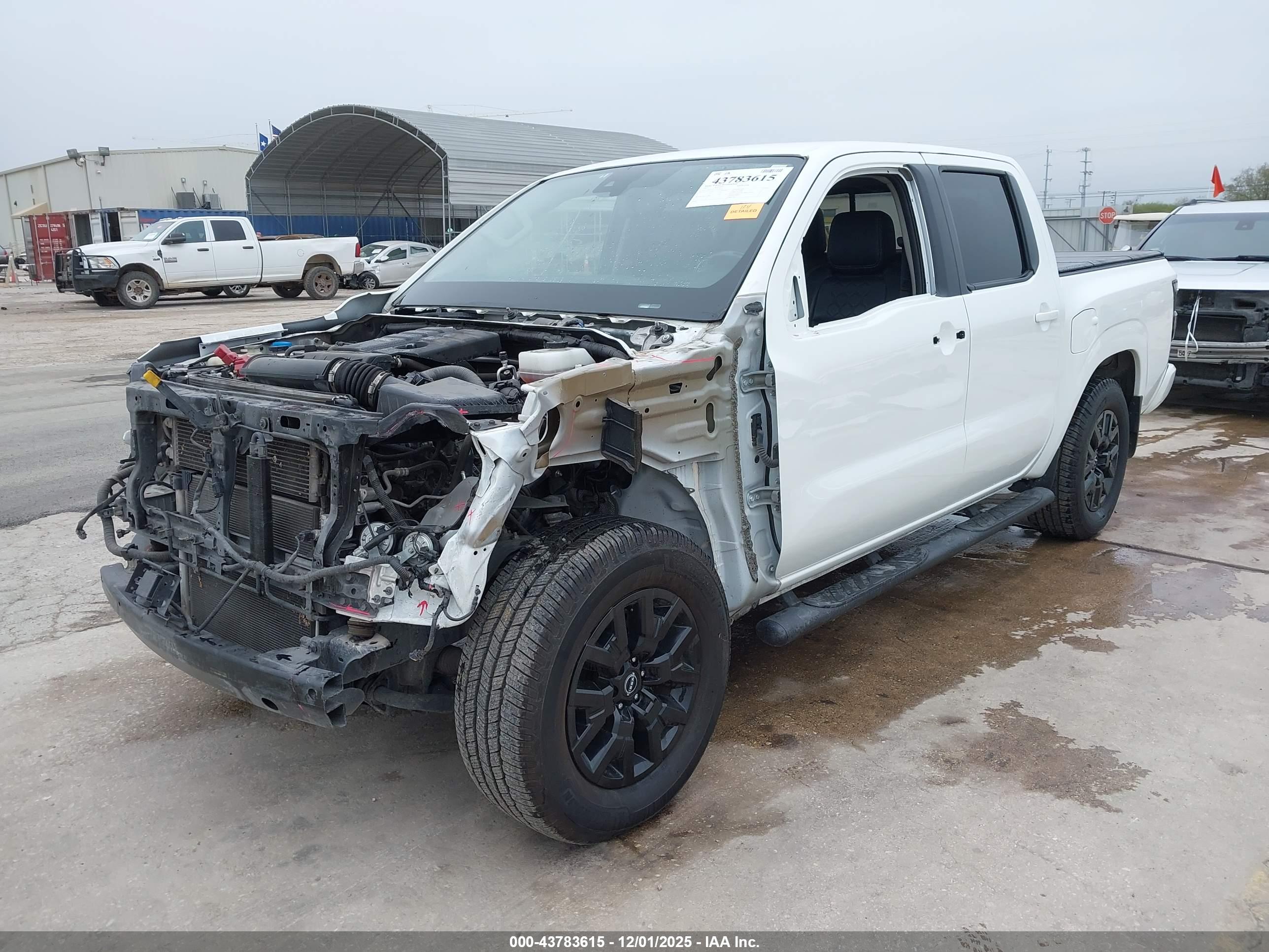 NISSAN FRONTIER image 2