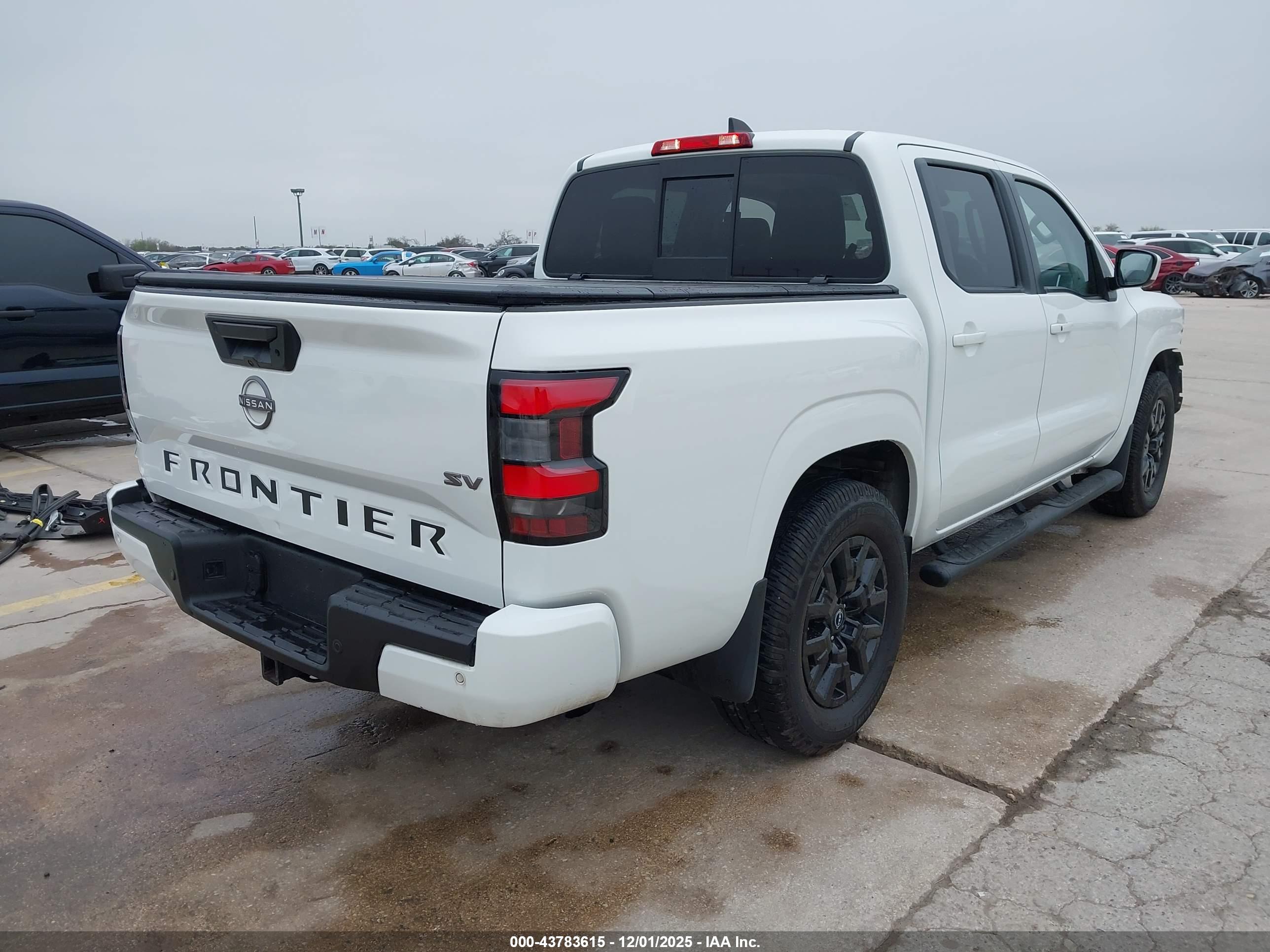 NISSAN FRONTIER image 4