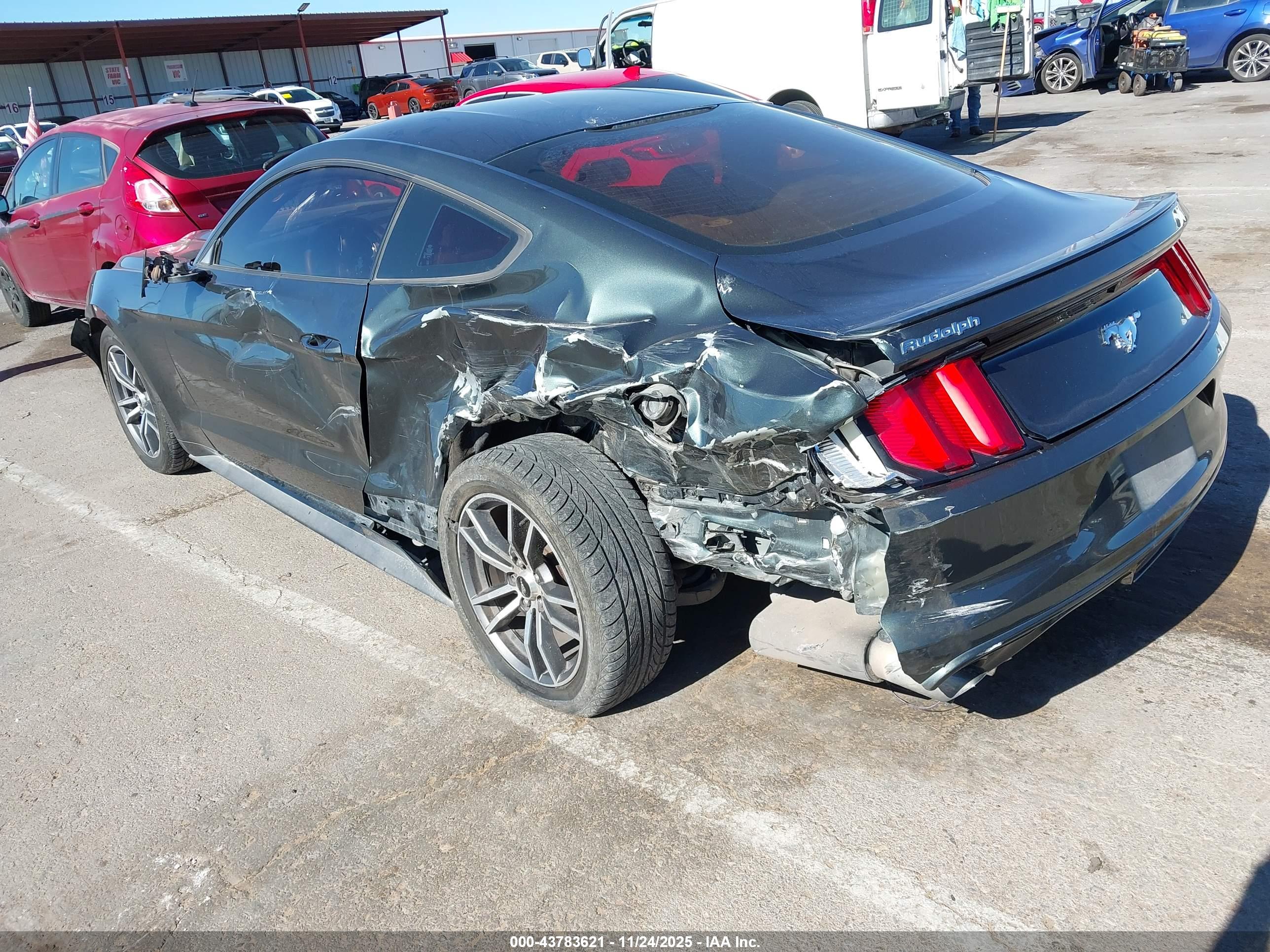 FORD MUSTANG image 3