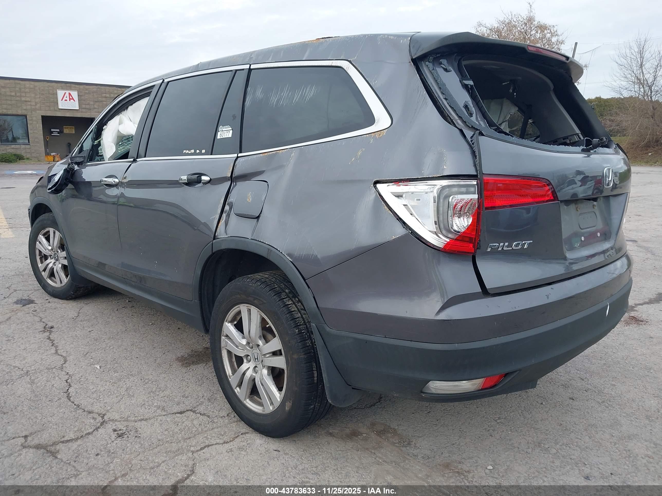 HONDA PILOT image 3