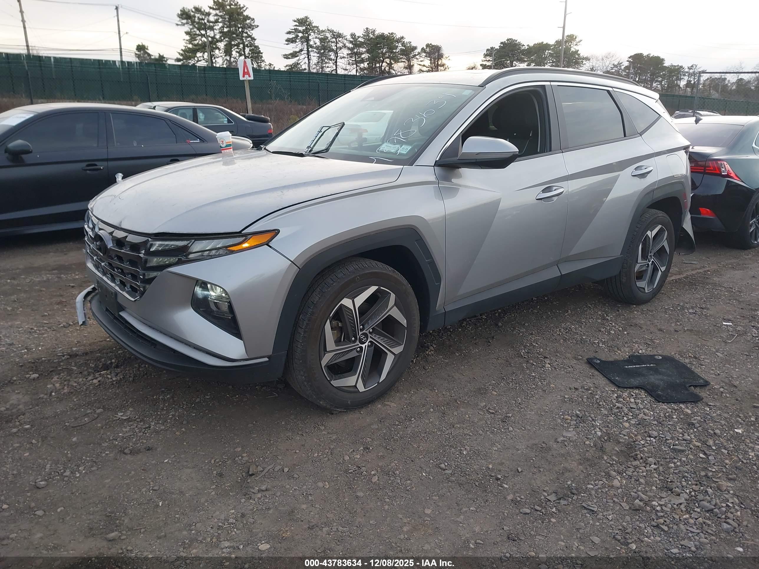 HYUNDAI TUCSON image 2