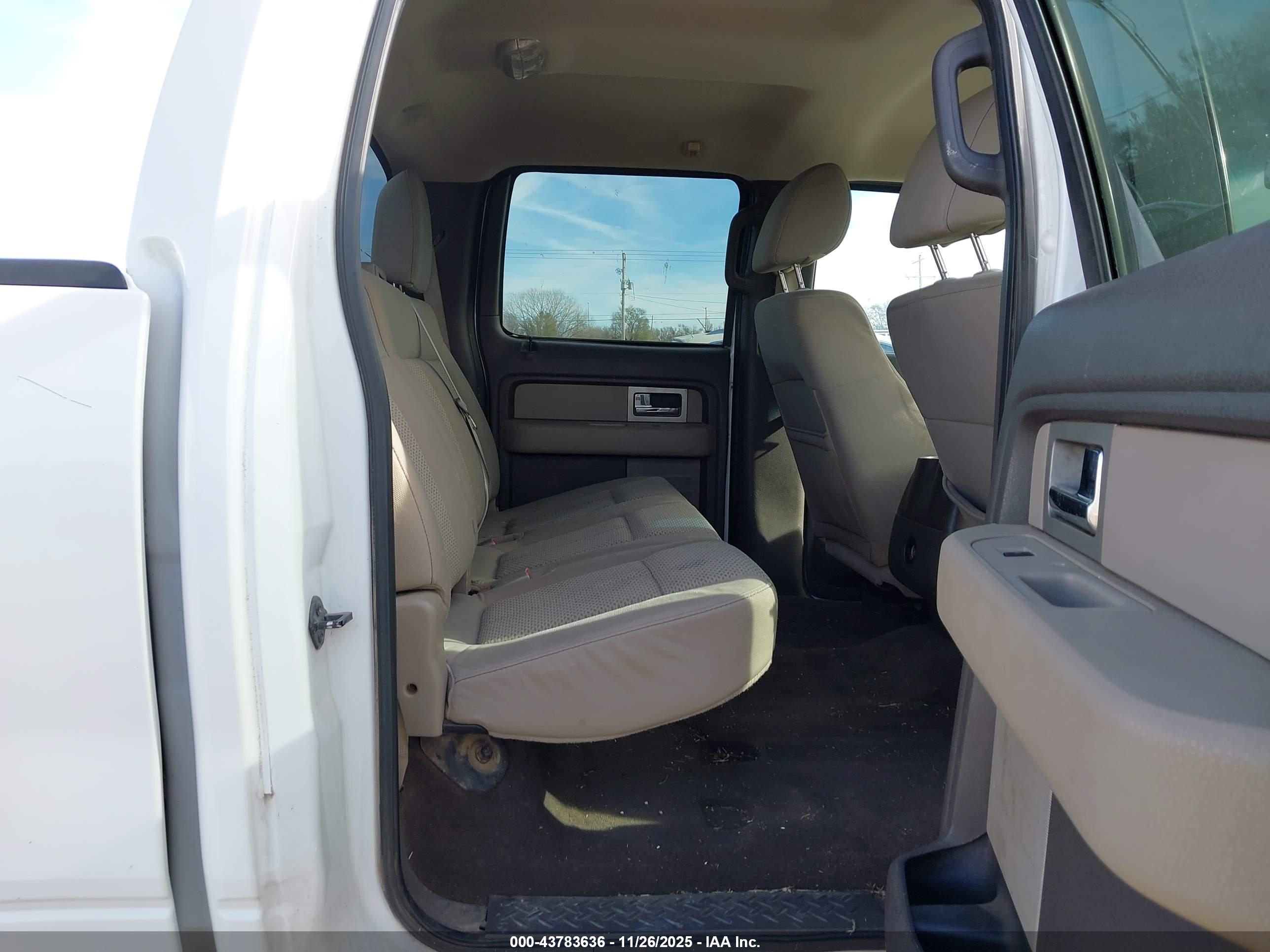 FORD F-150 image 8