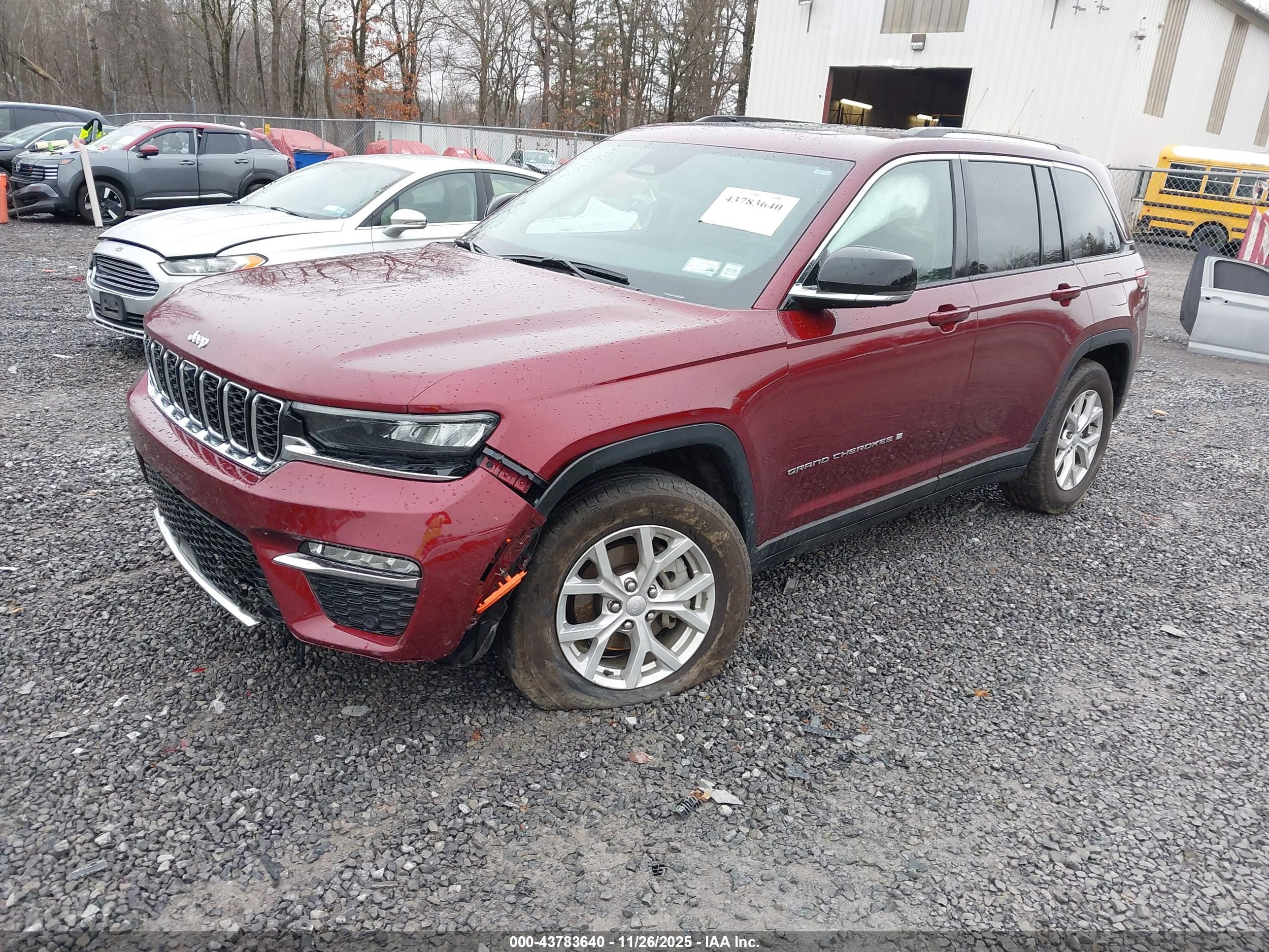 JEEP GRAND image 2