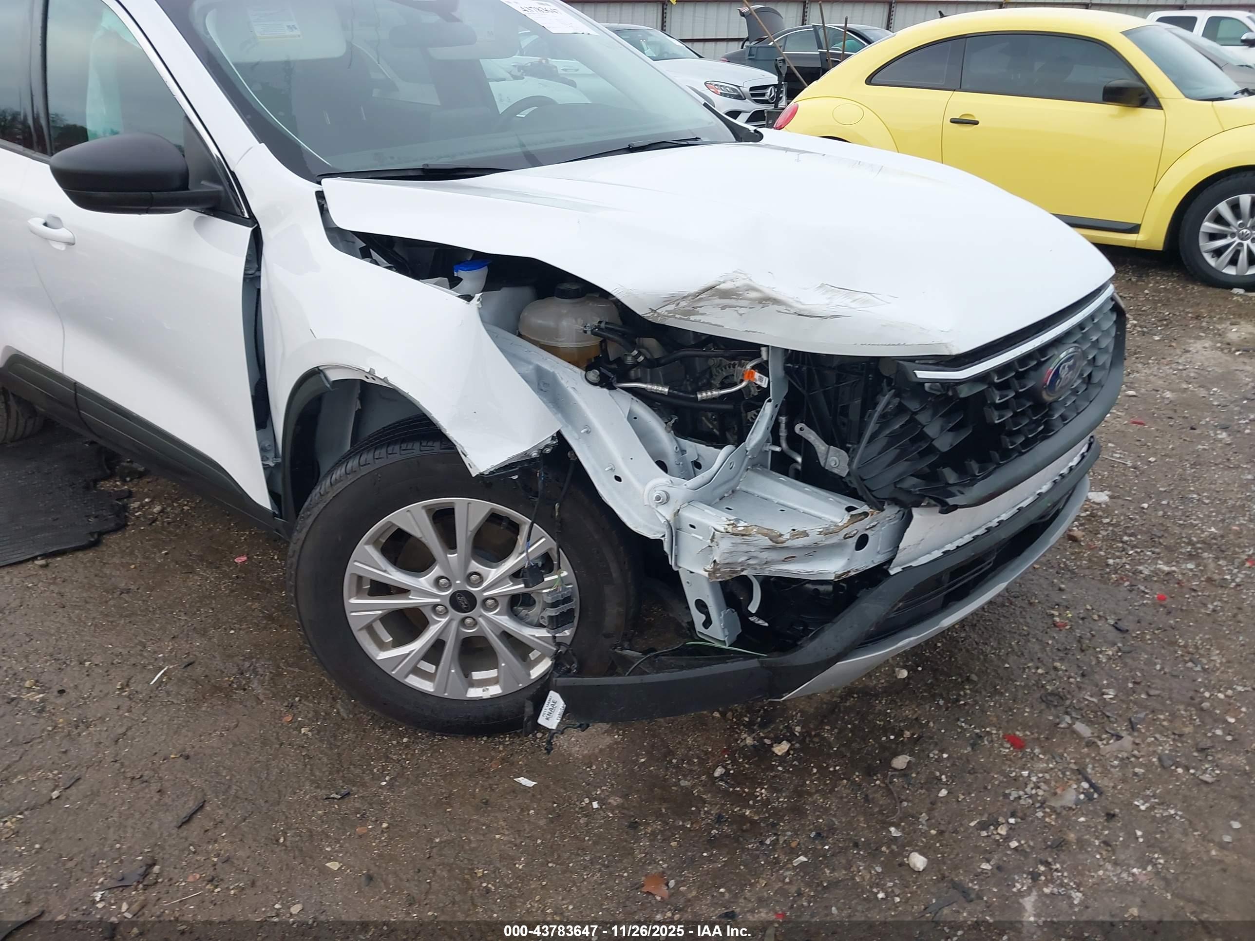 FORD ESCAPE image 6