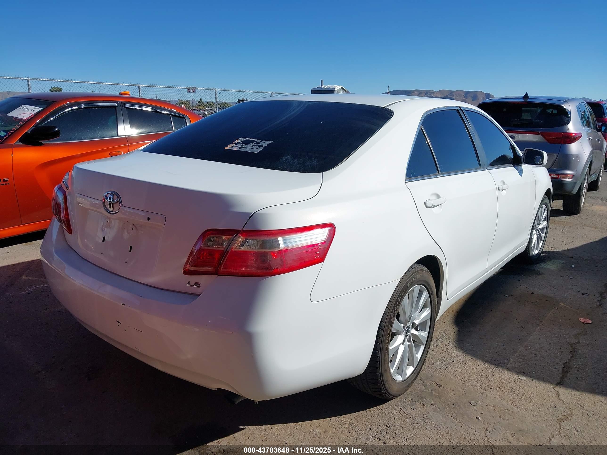 TOYOTA CAMRY image 4