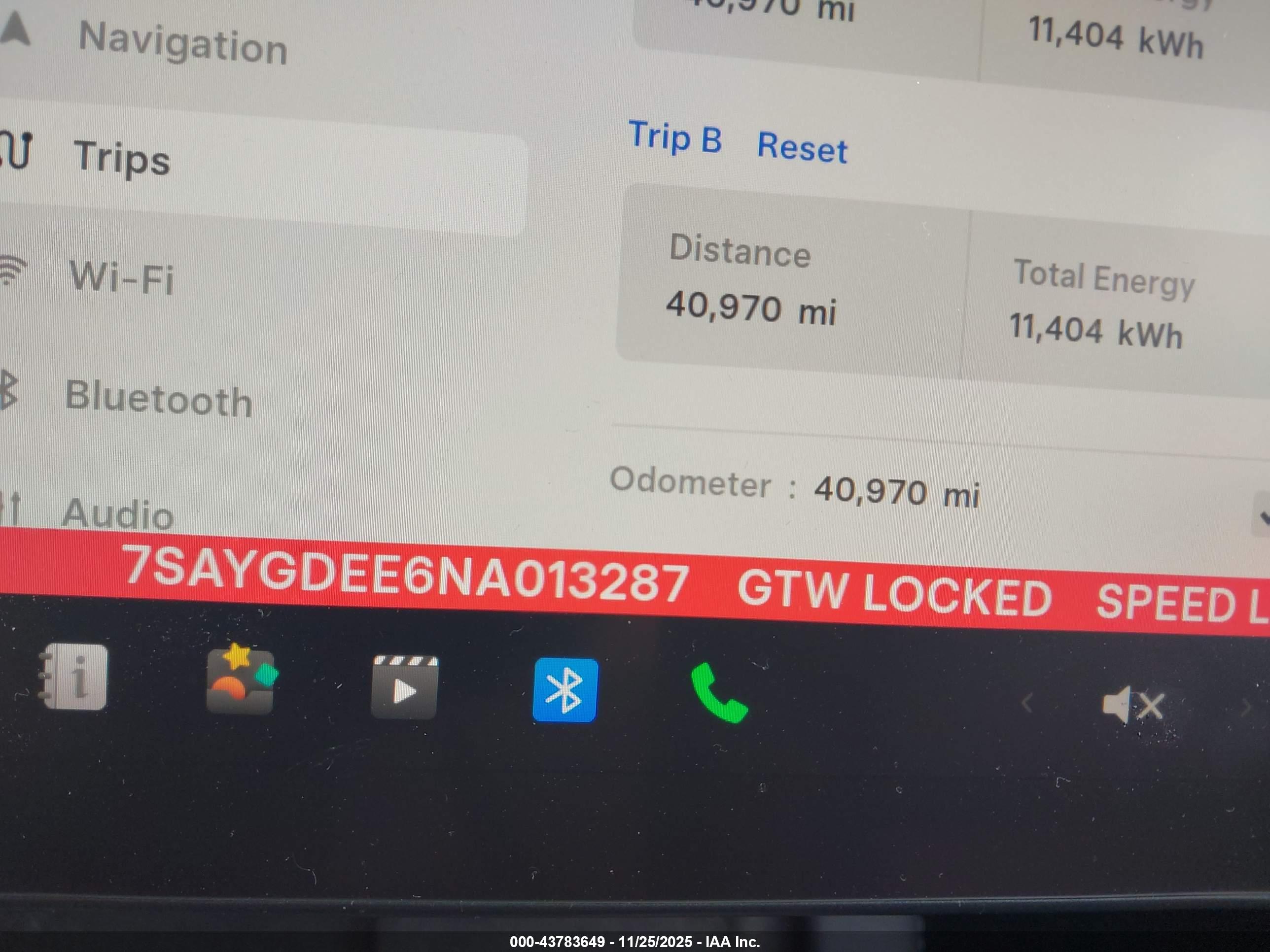 TESLA MODEL image 7