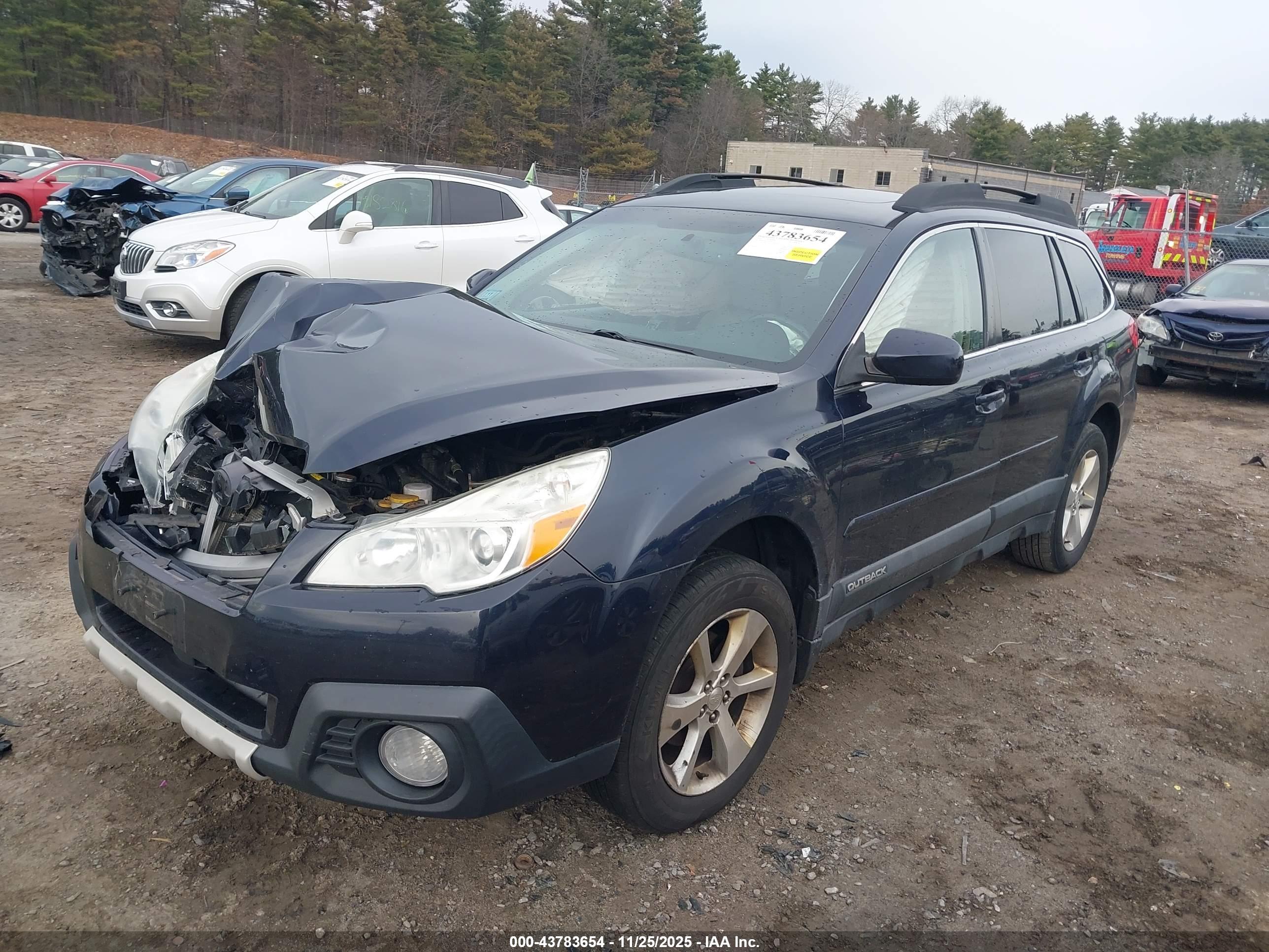 SUBARU OUTBACK image 2
