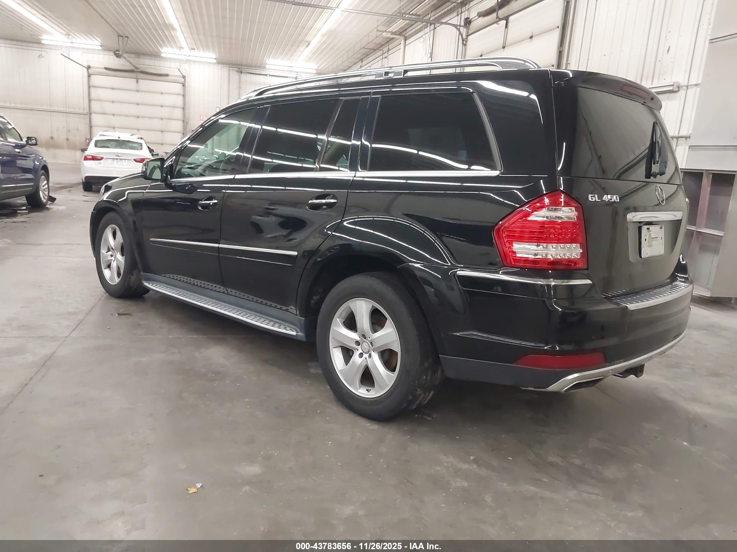 MERCEDES-BENZ GL image 3