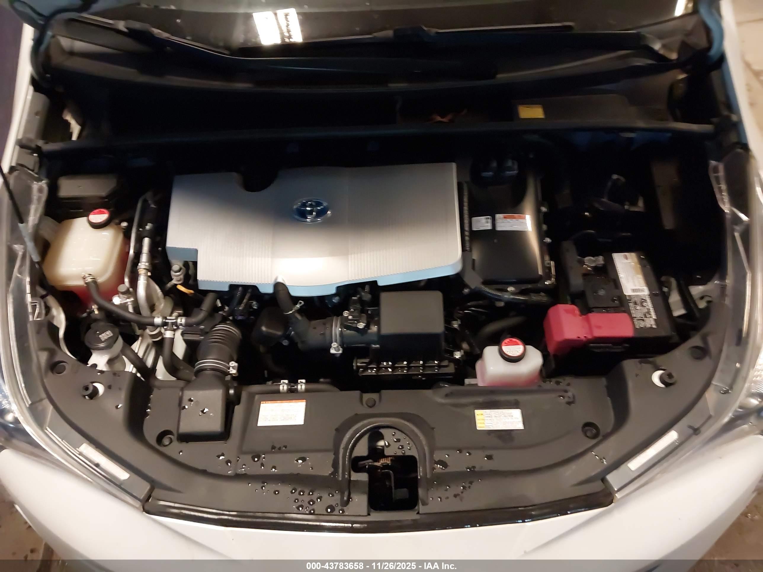 TOYOTA PRIUS image 10