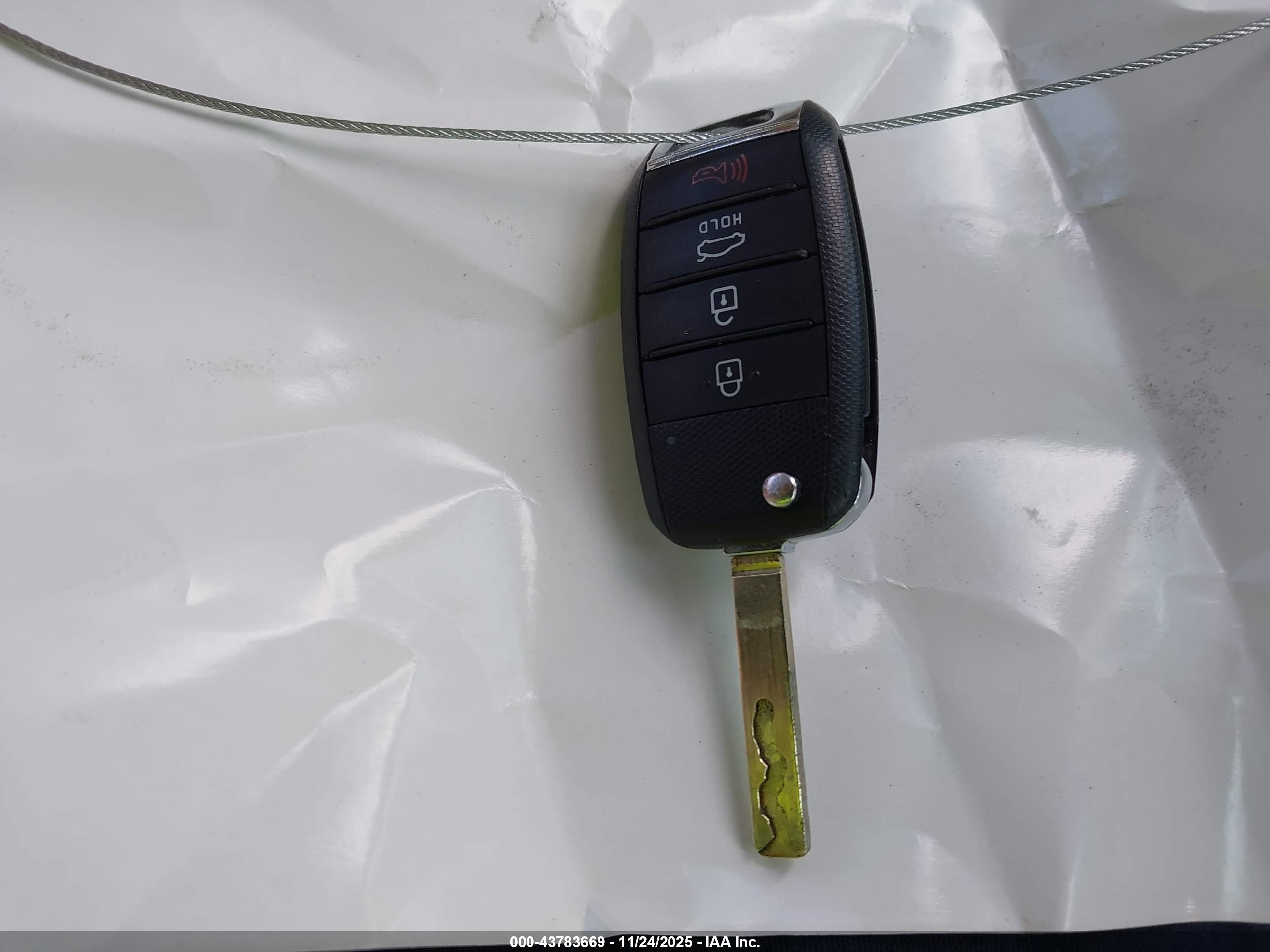 KIA RIO image 11