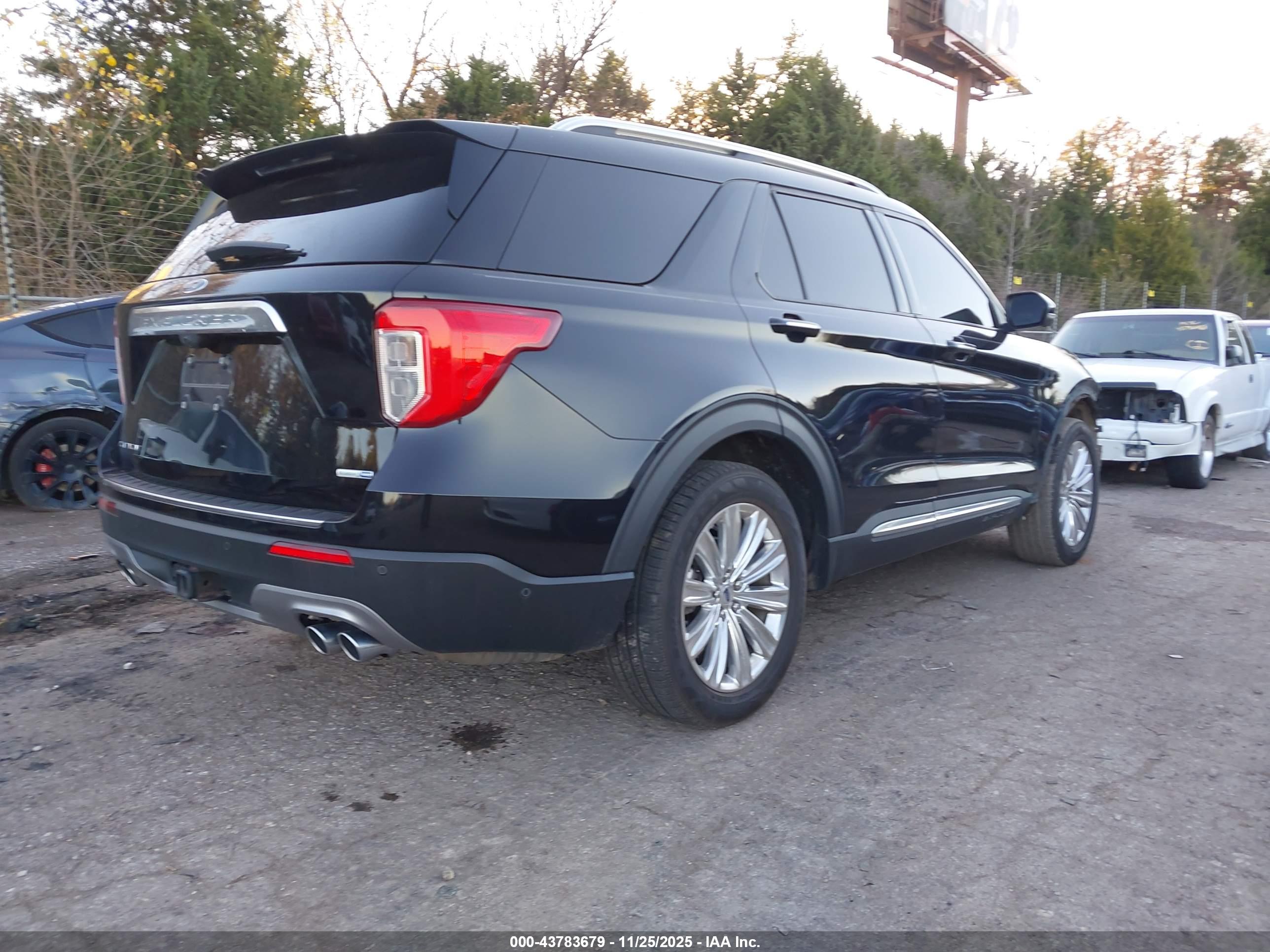 FORD EXPLORER image 4