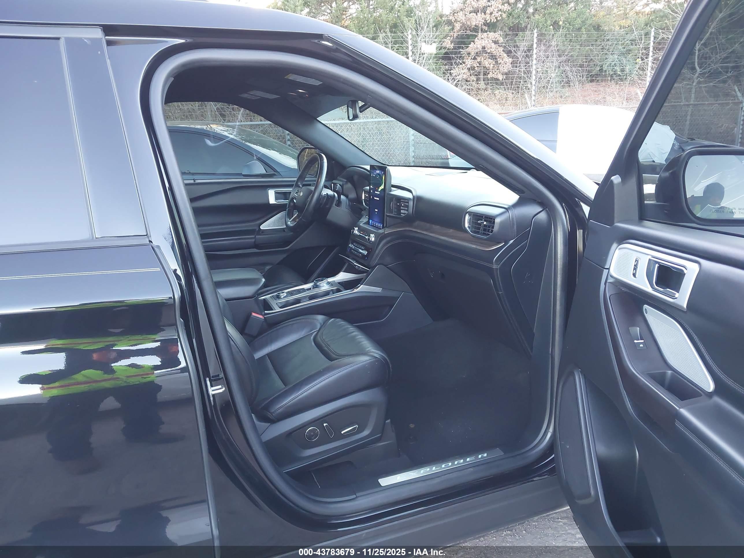 FORD EXPLORER image 5