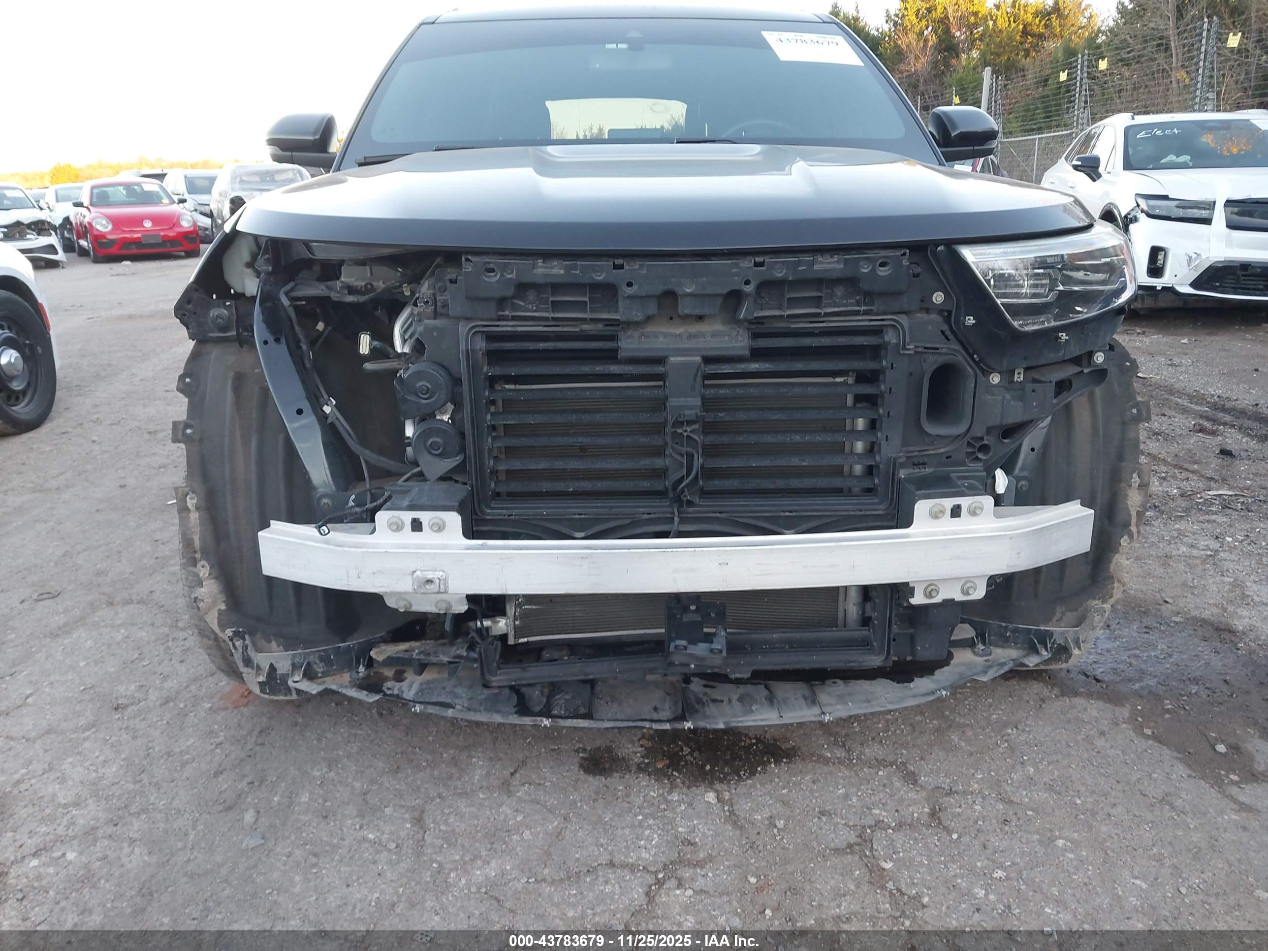 FORD EXPLORER image 6