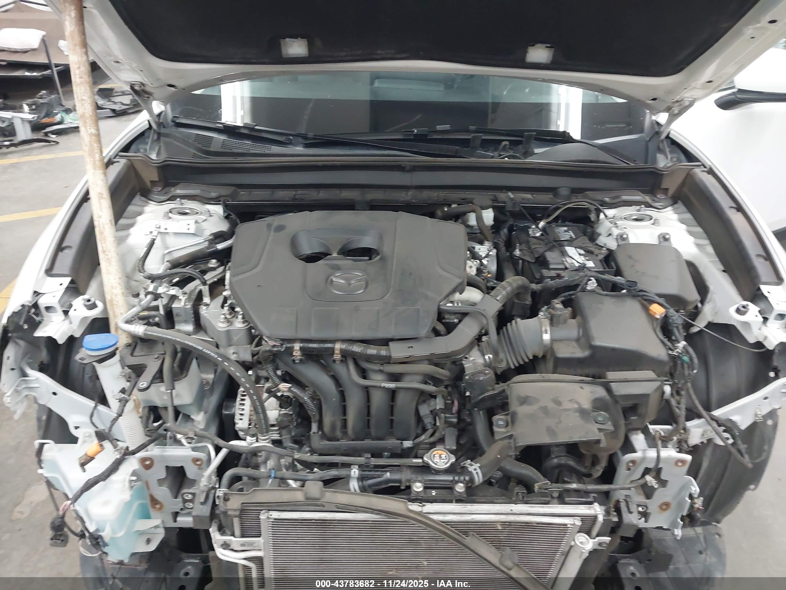 MAZDA CX-30 image 10