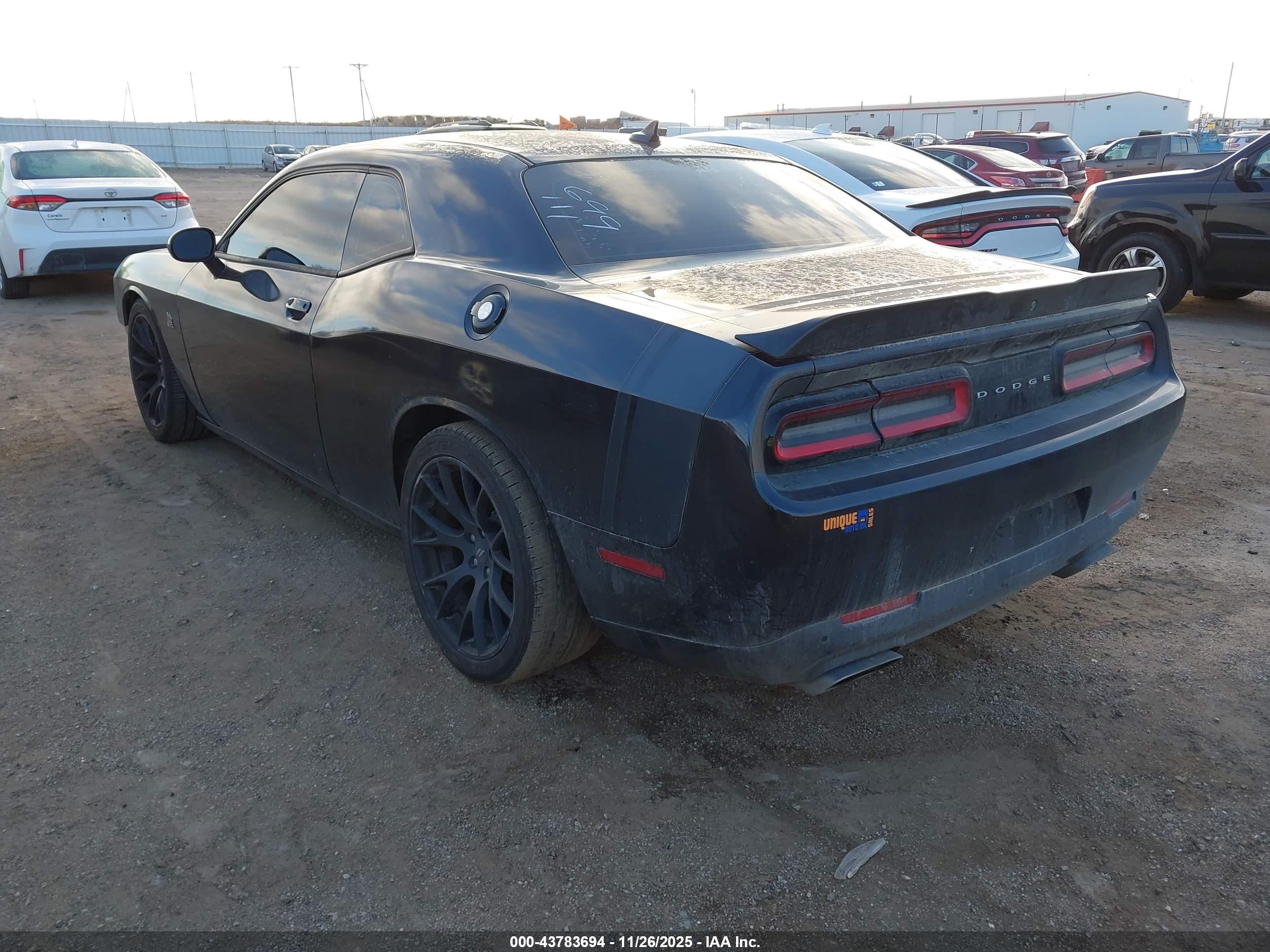 DODGE CHALLENGER image 3
