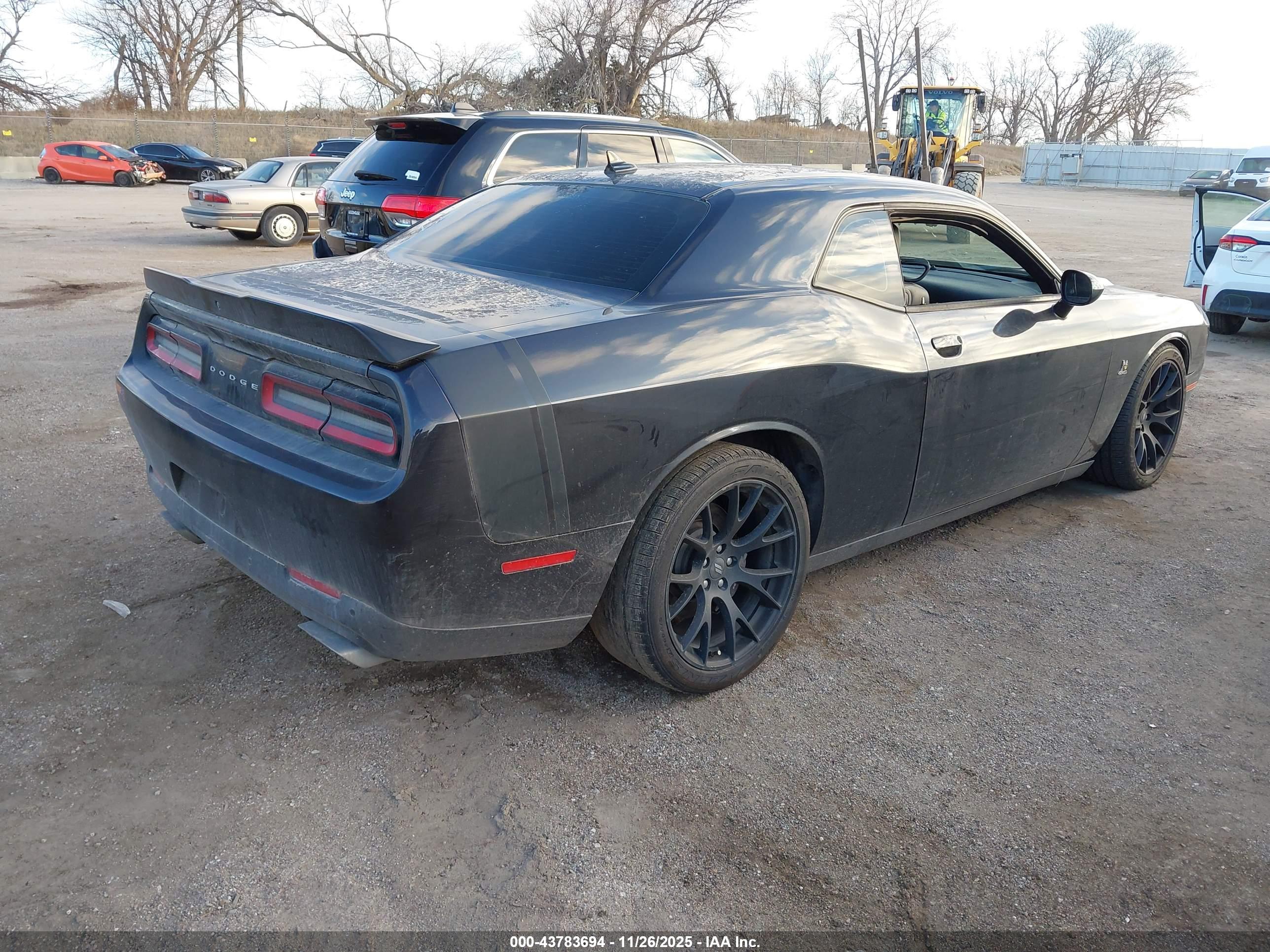 DODGE CHALLENGER image 4