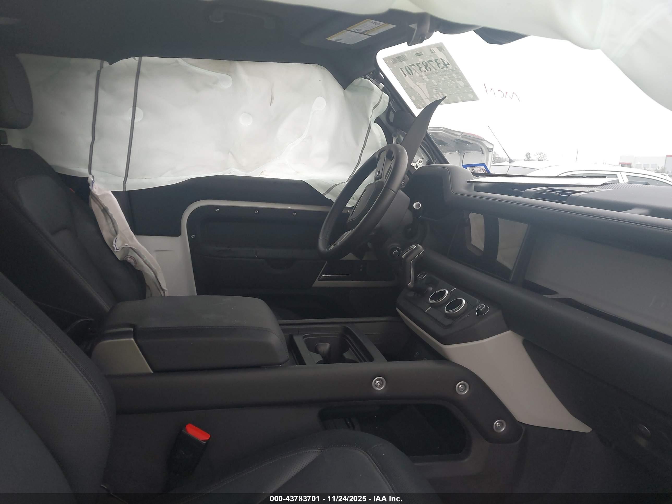 LAND ROVER image 5