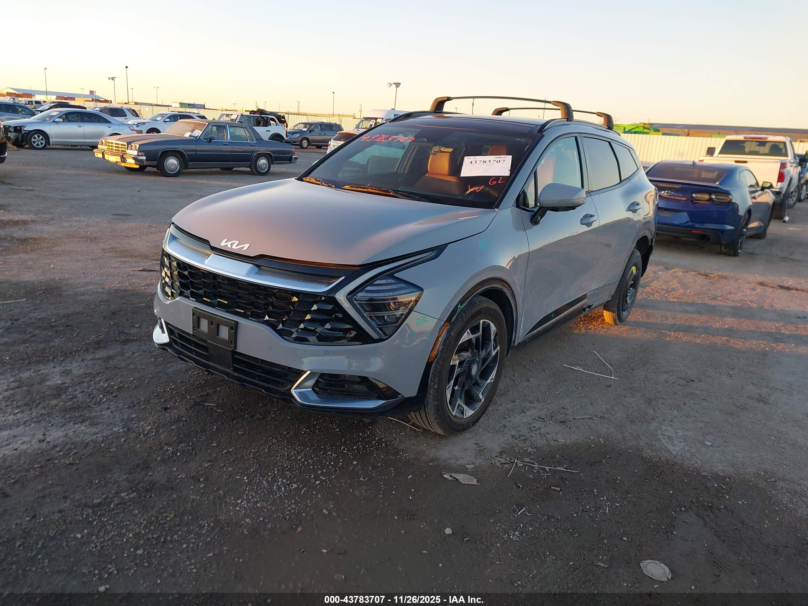 KIA SPORTAGE image 2