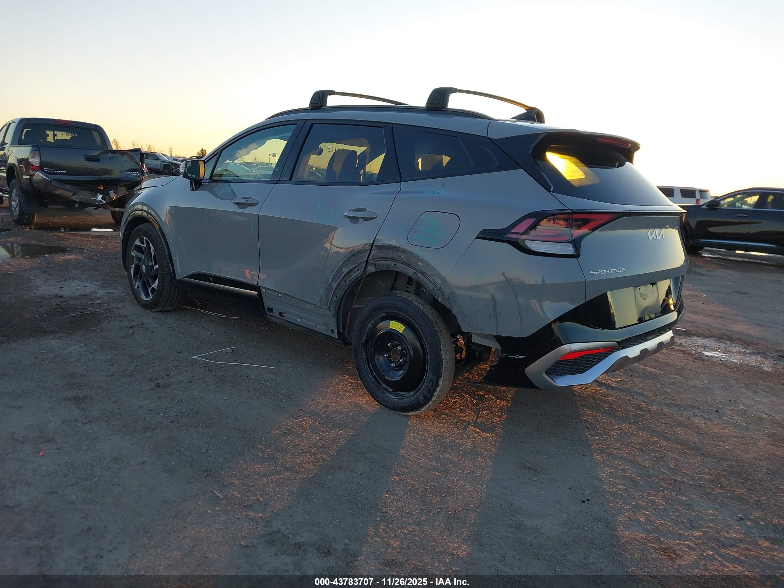 KIA SPORTAGE image 3