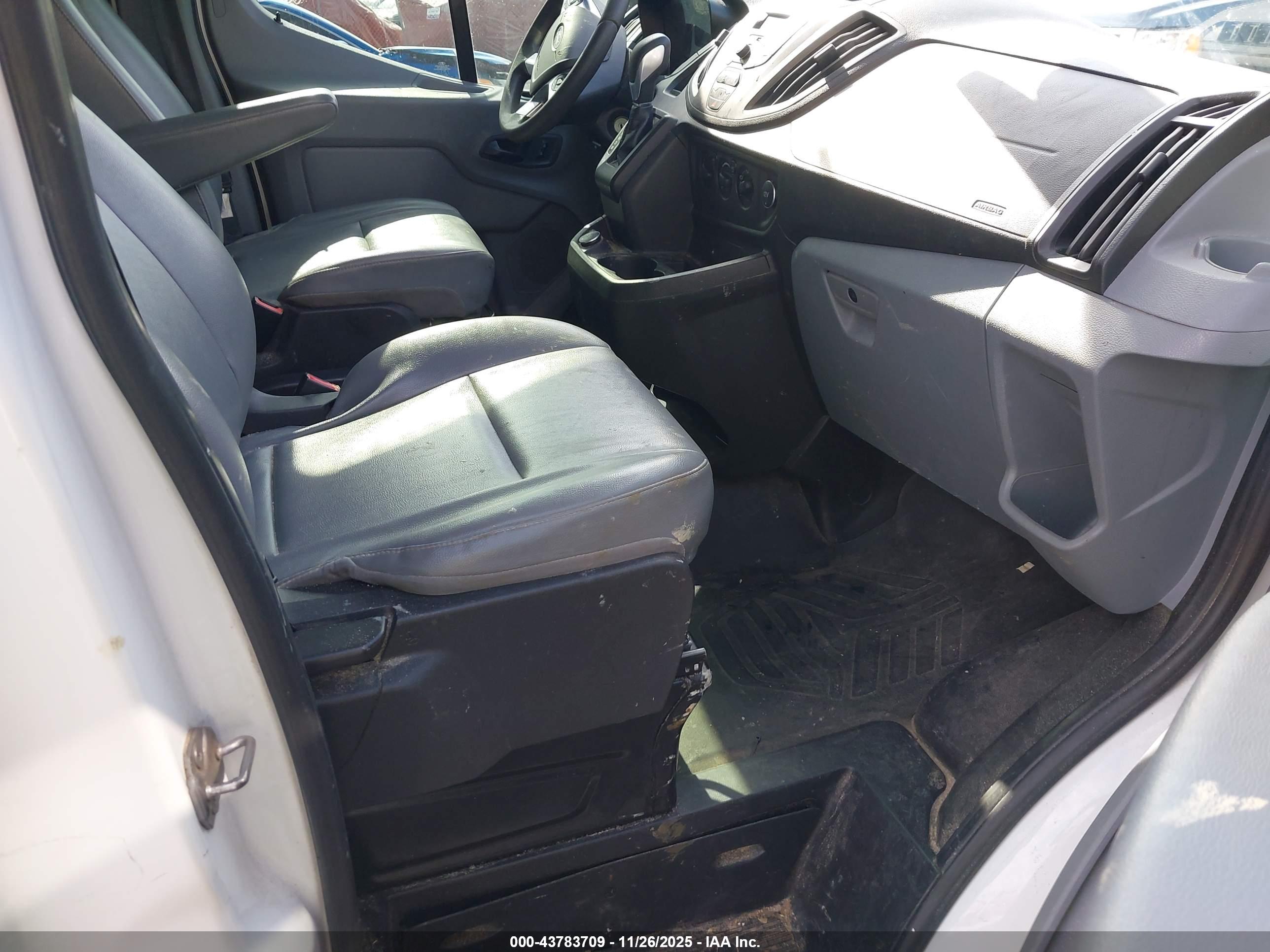 FORD TRANSIT-250 image 5