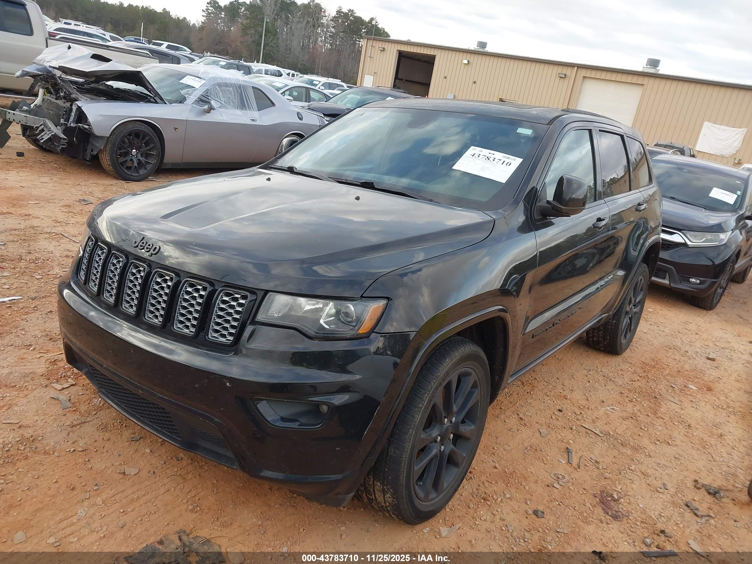 JEEP GRAND image 2