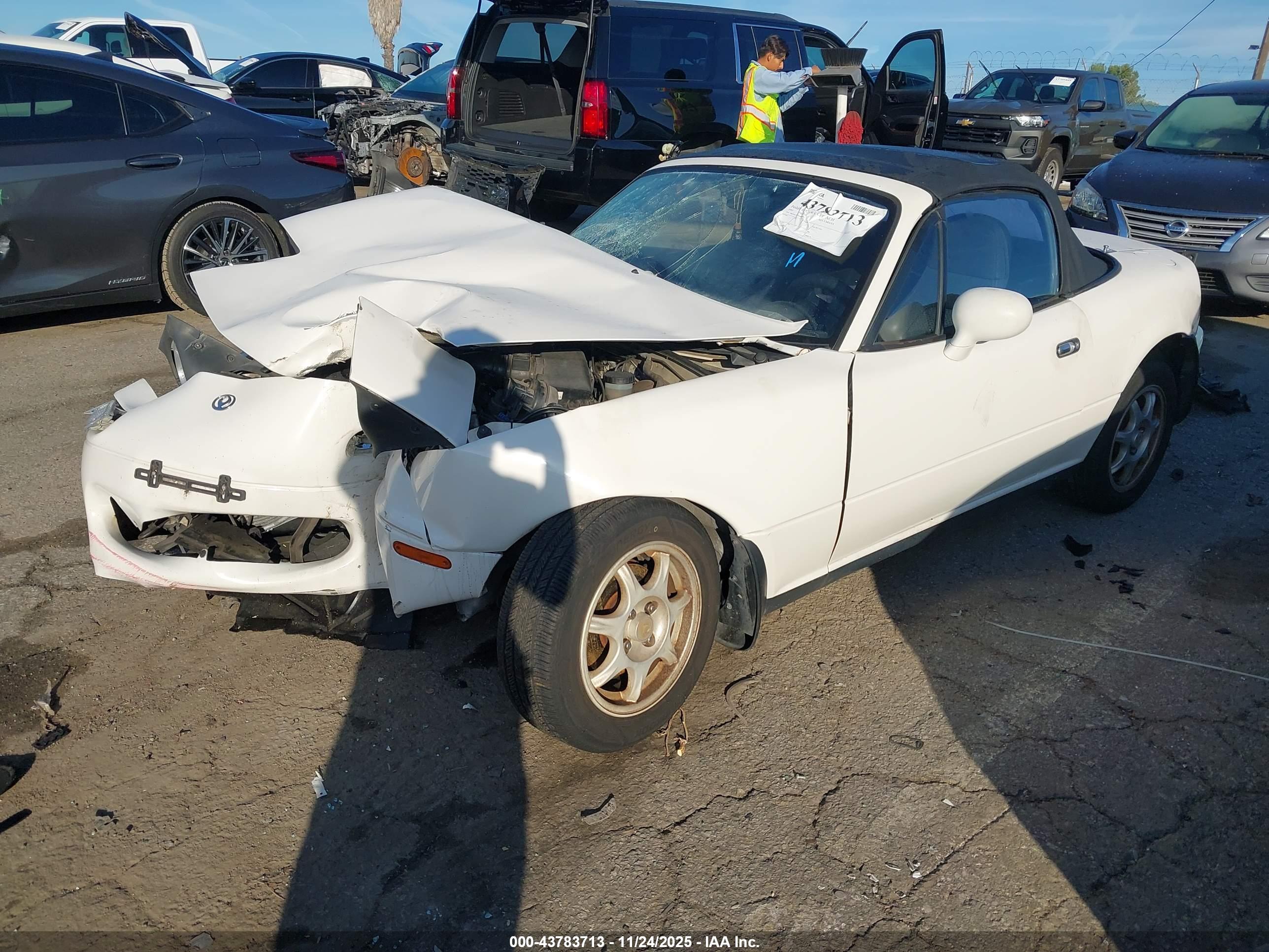 MAZDA MX-5 image 2