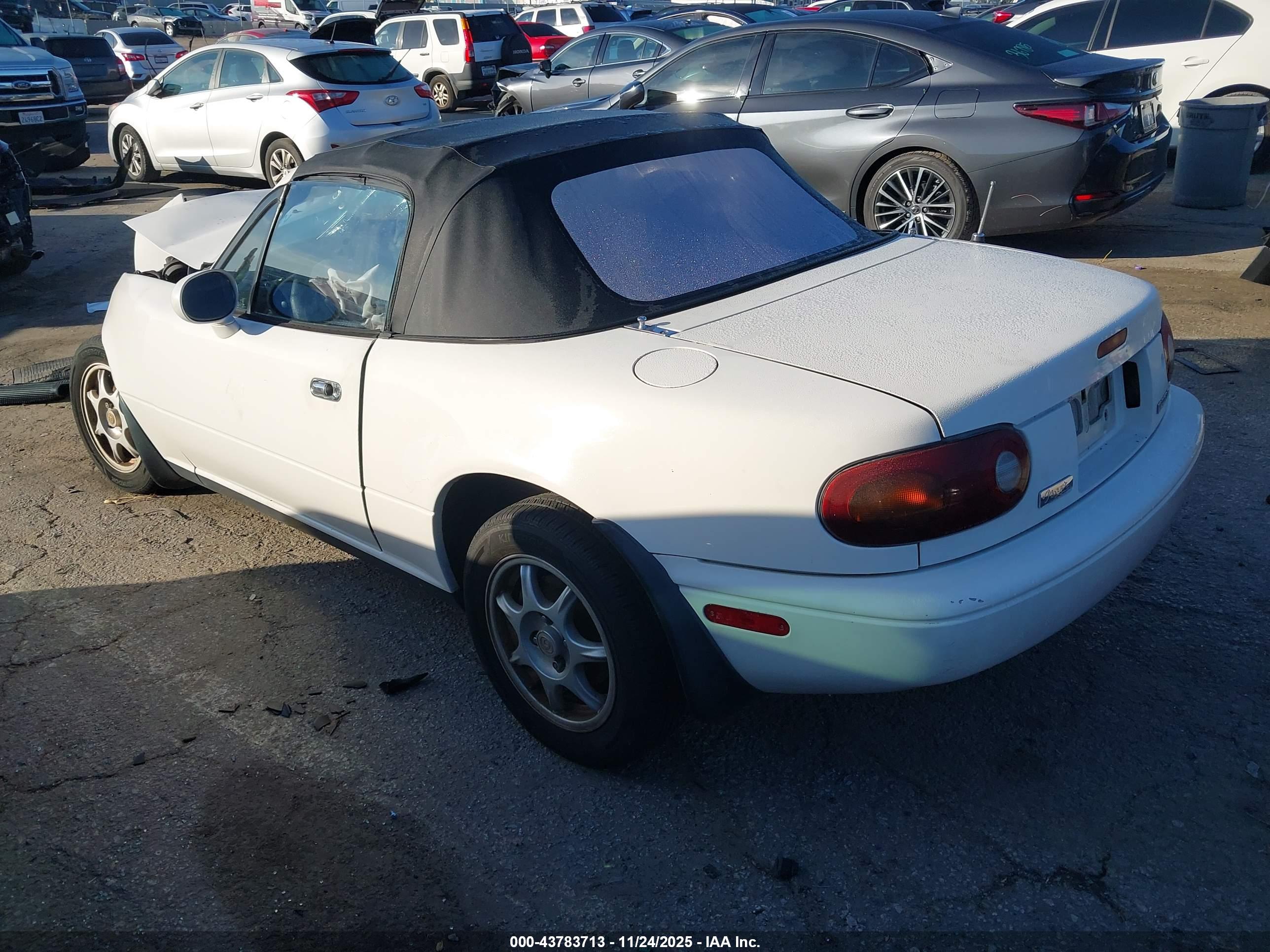 MAZDA MX-5 image 3