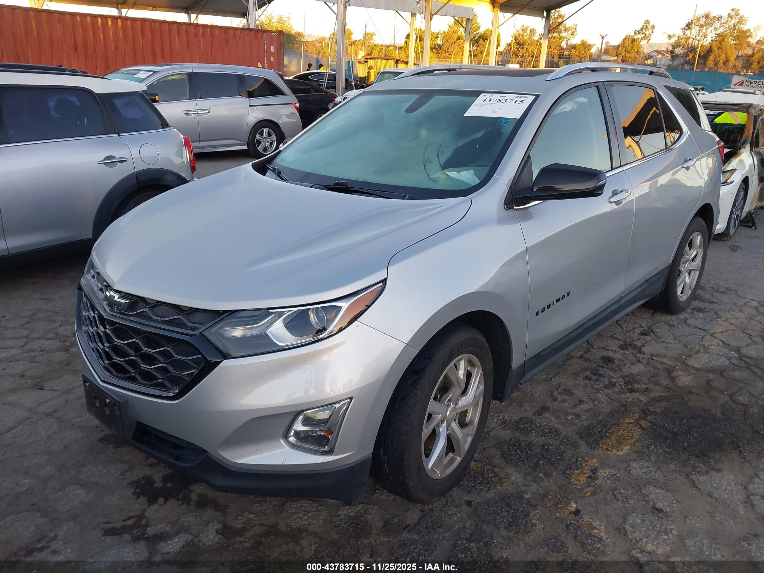 CHEVROLET EQUINOX image 2