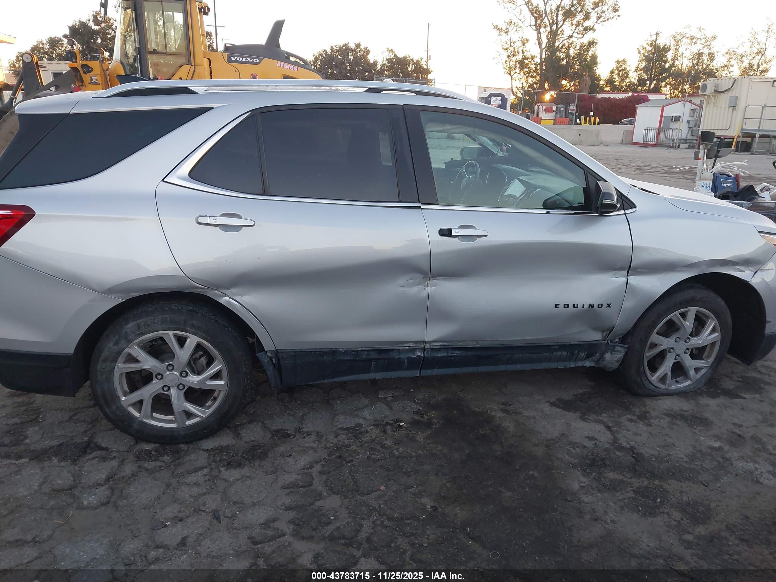CHEVROLET EQUINOX image 6
