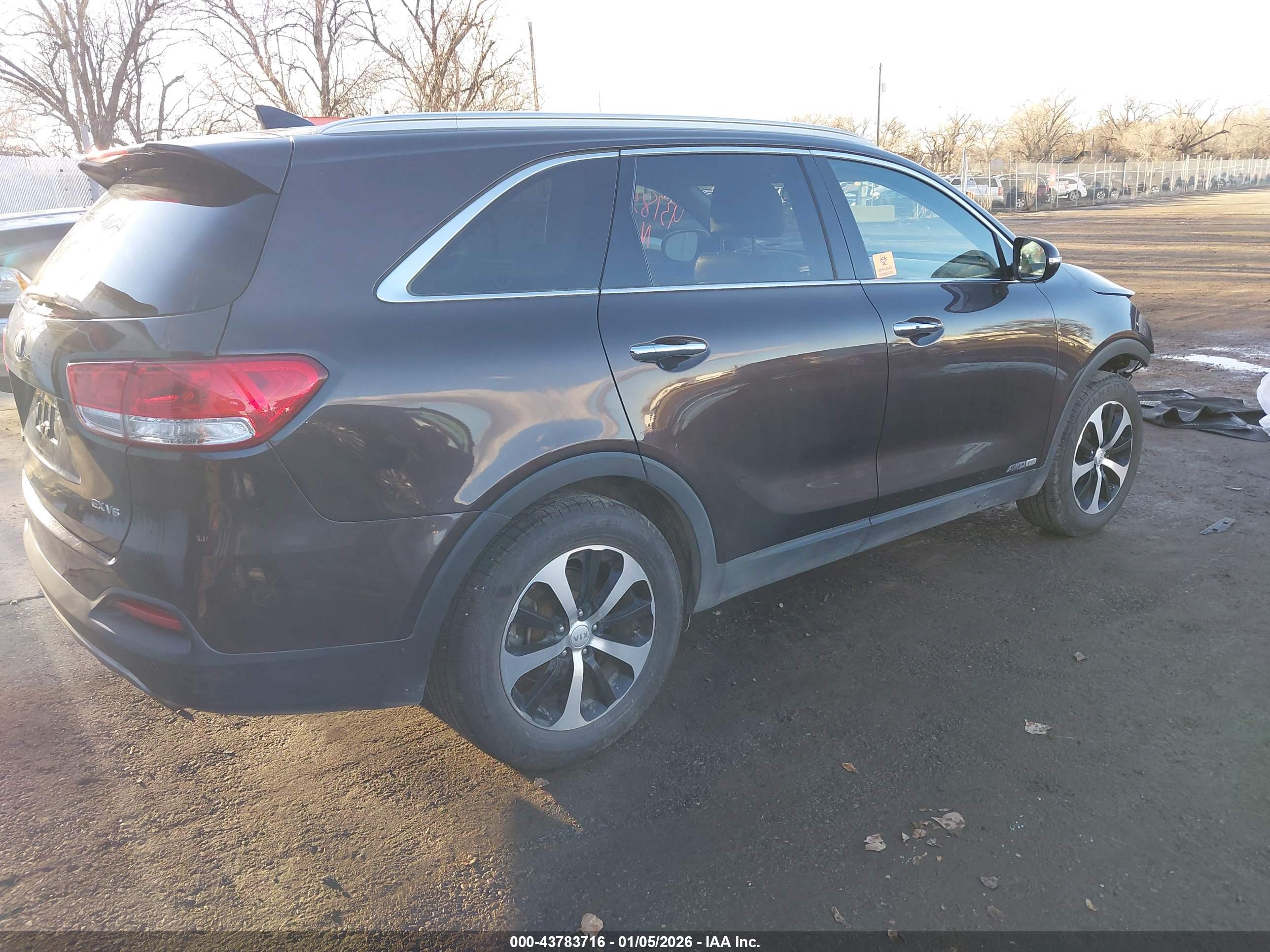 KIA SORENTO image 4