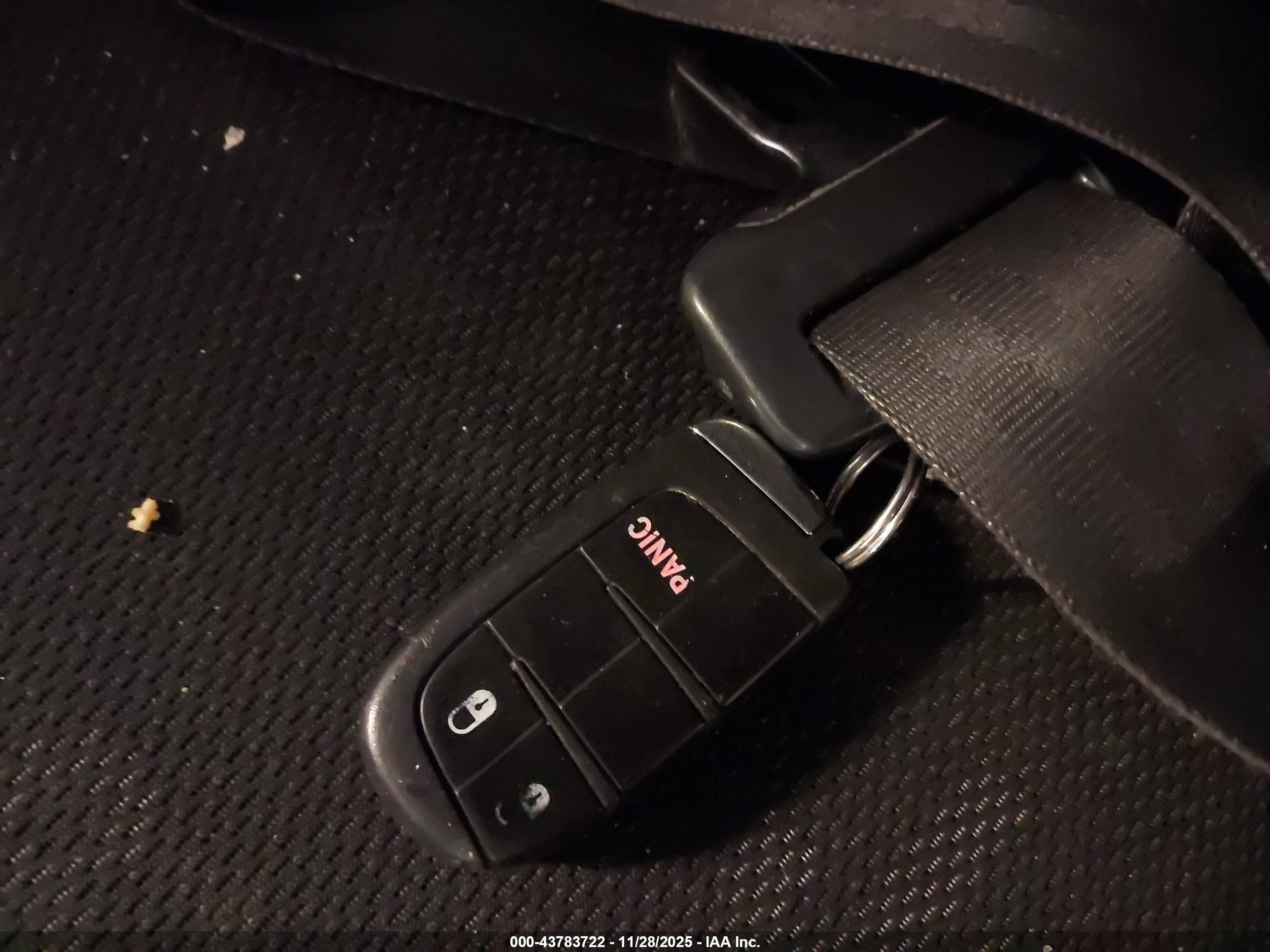 JEEP RENEGADE image 11