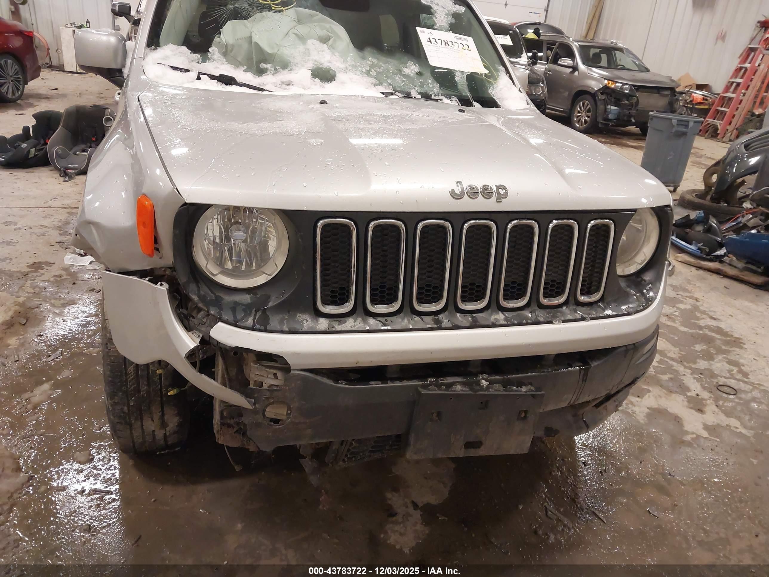 JEEP RENEGADE image 6